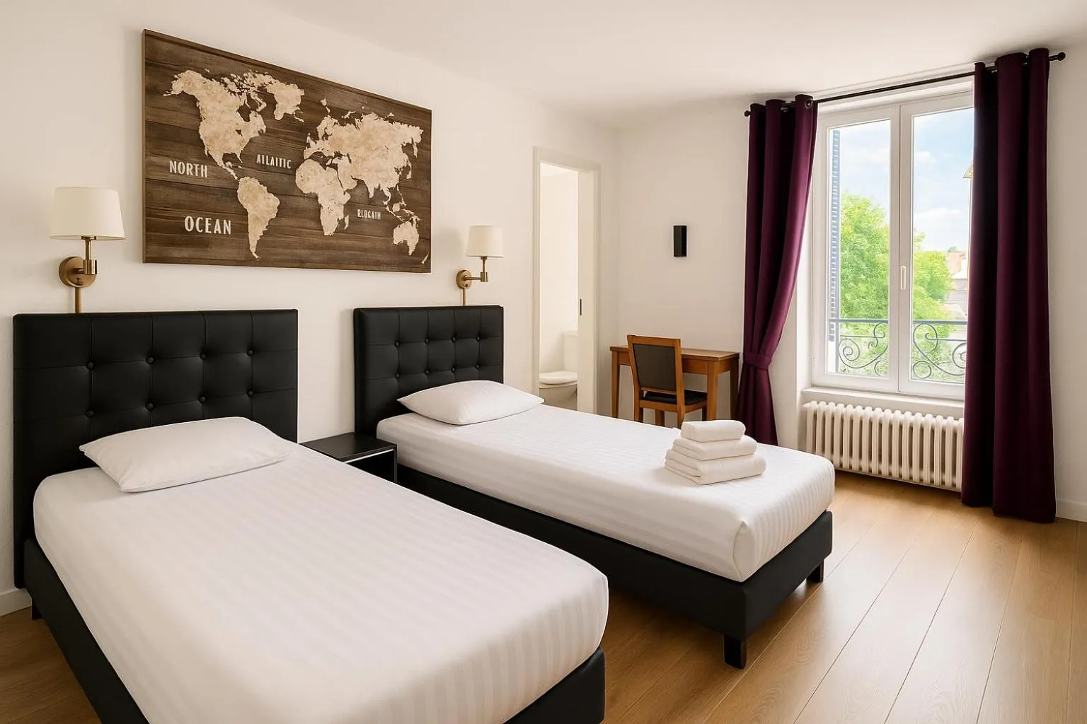 Photo of the whole room, Bed in Logis Hôtel du Cirque Troyes centre historique