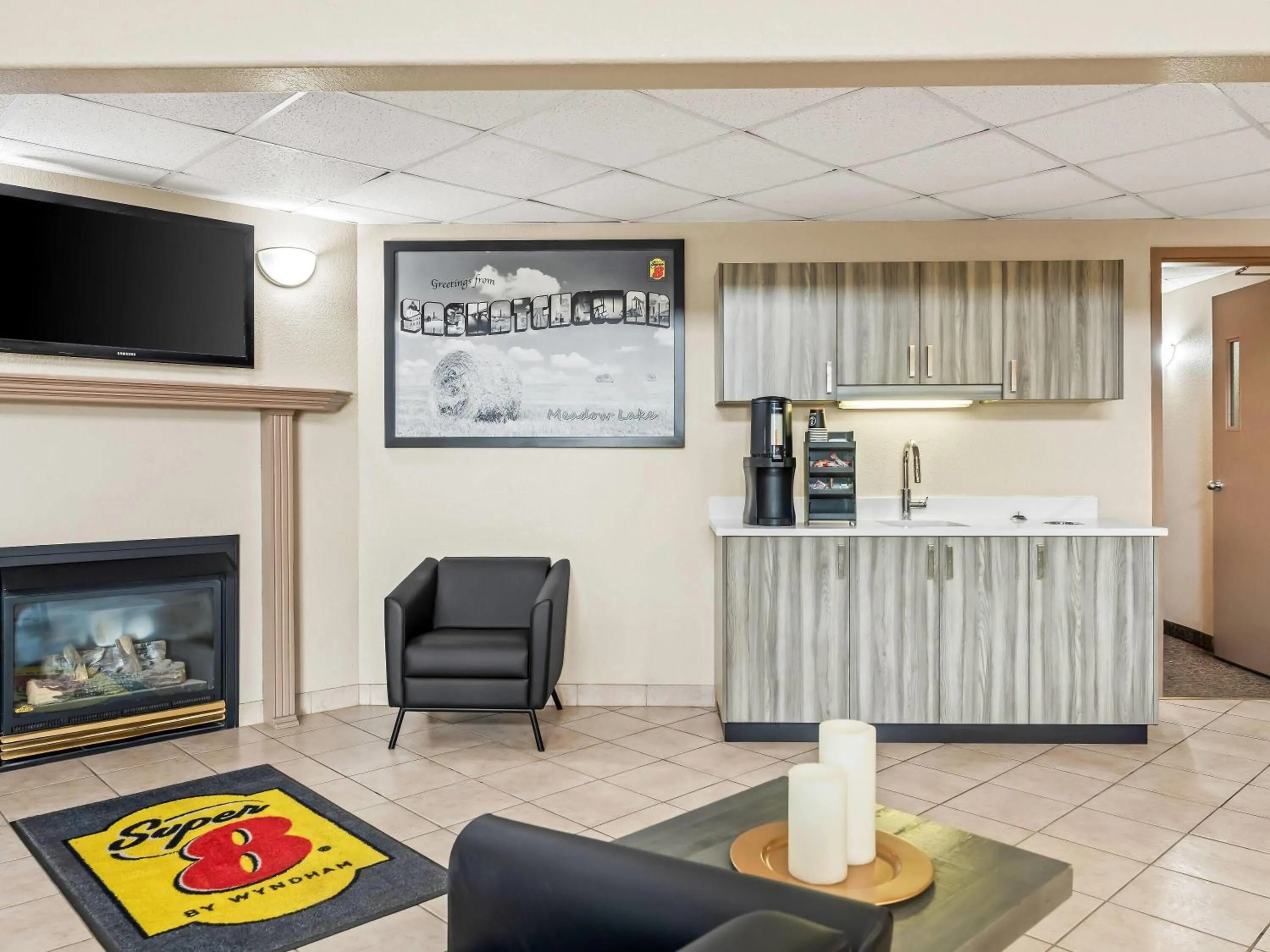 Lobby or reception in Super 8 by Wyndham Meadow Lake