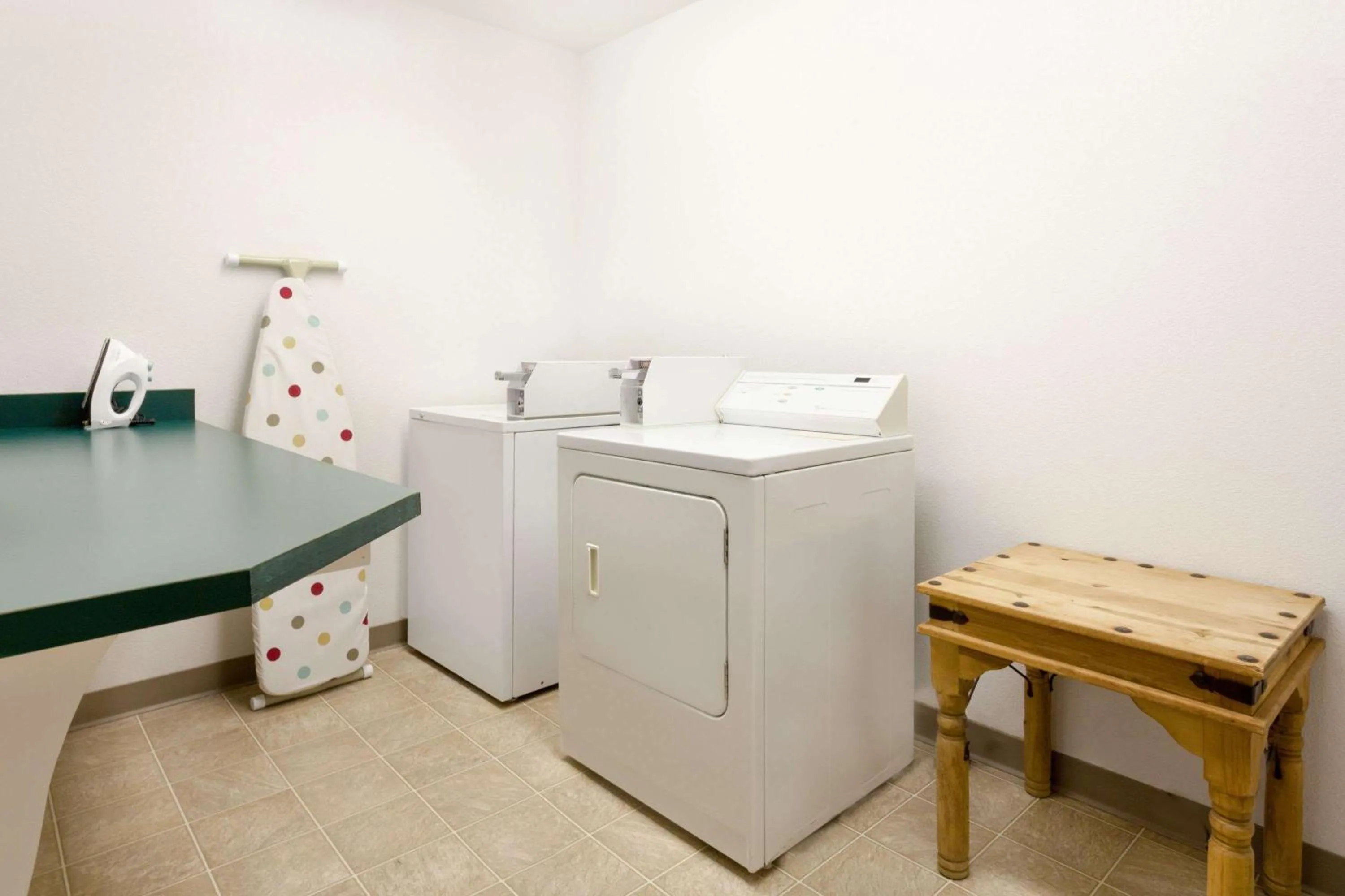 On site in Super 8 by Wyndham Morden