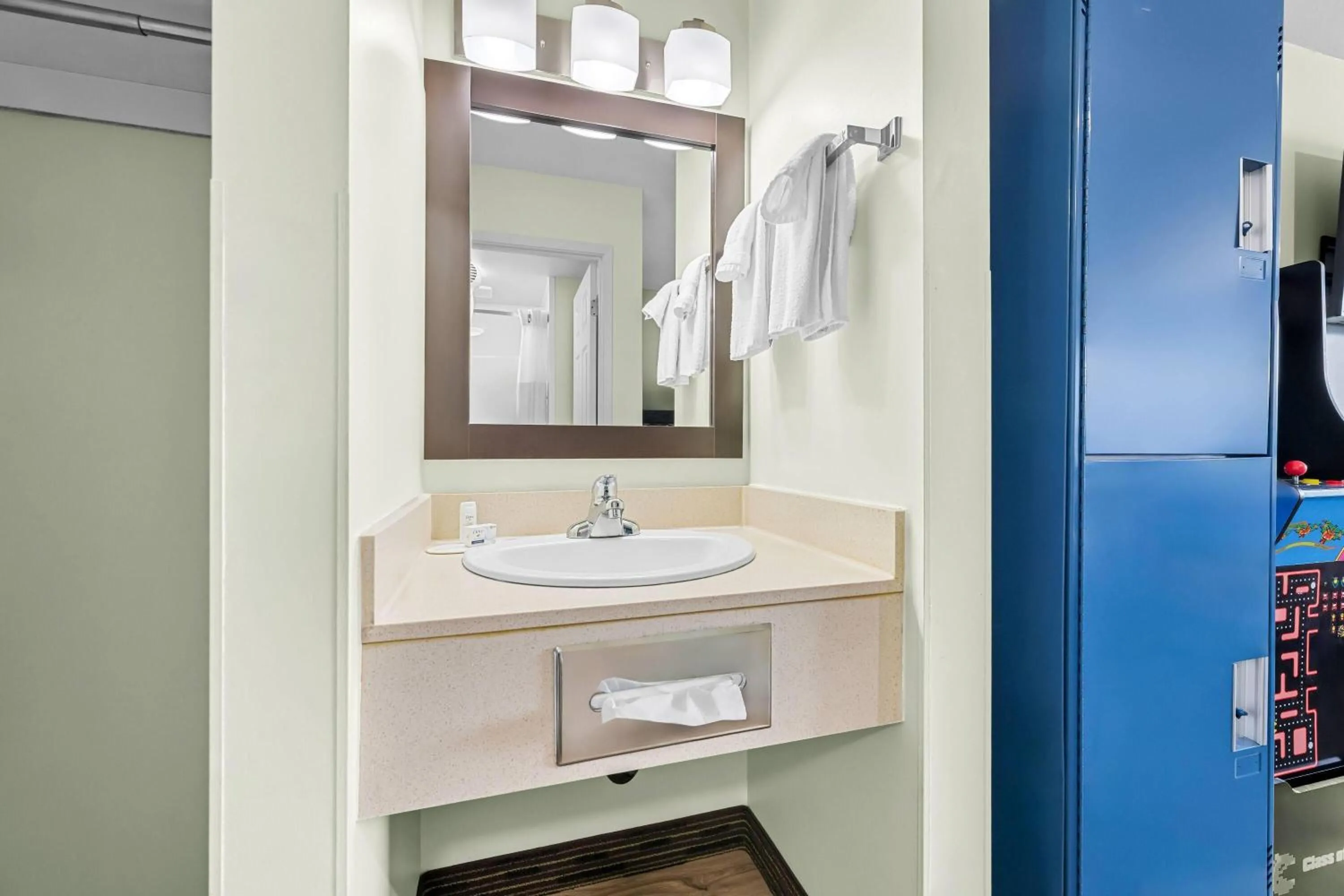 Bathroom in Super 8 by Wyndham Saskatoon Near Saskatoon Airport