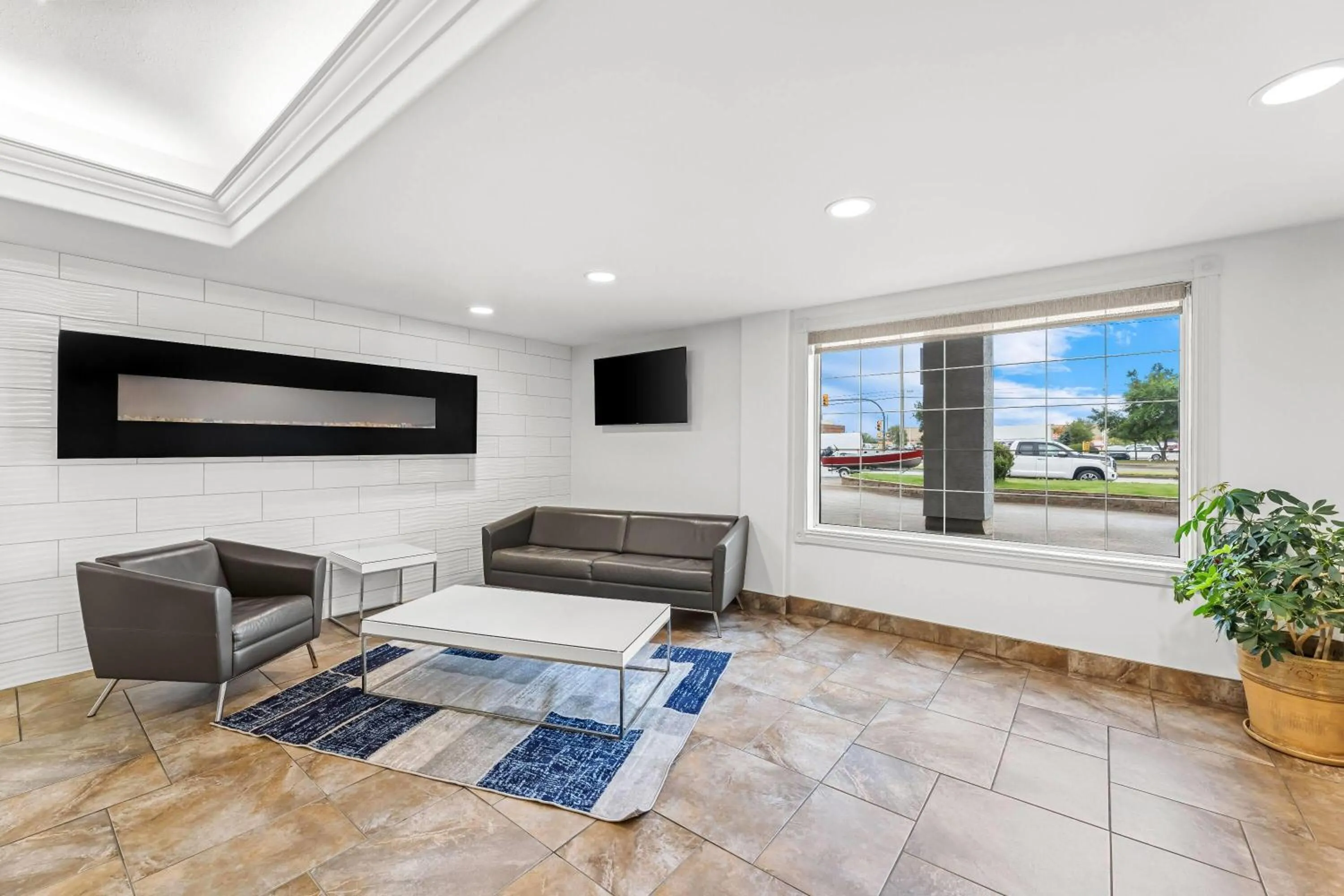 Lobby or reception in Super 8 by Wyndham Saskatoon Near Saskatoon Airport