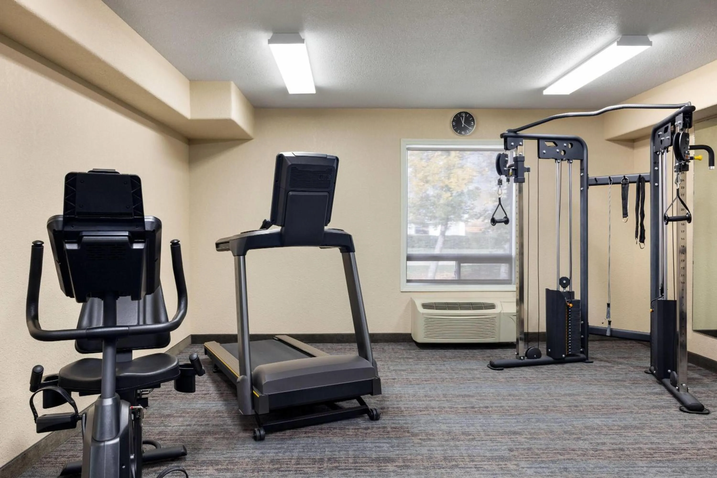 Super 8 by Wyndham Swan River MB