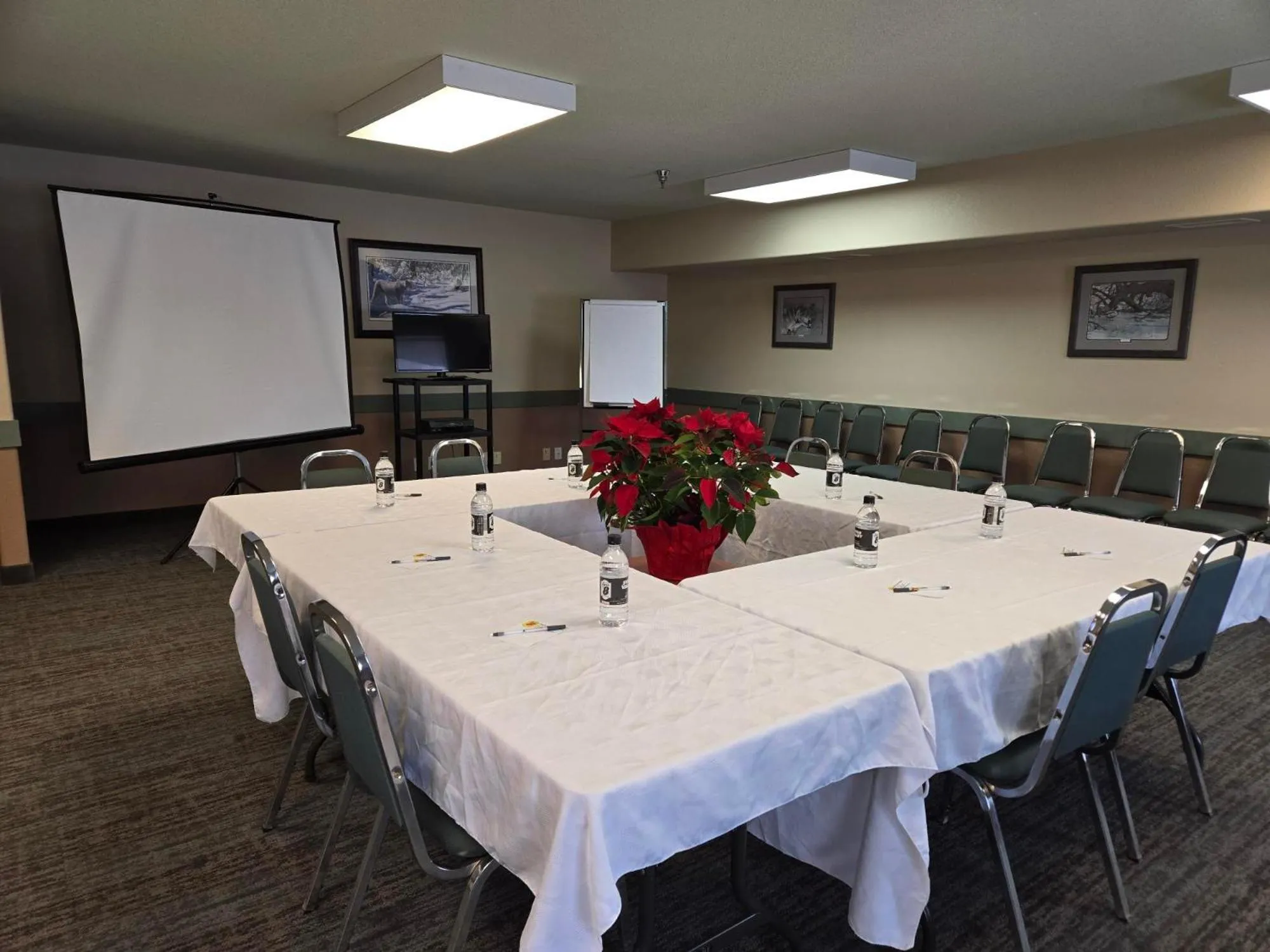 Meeting/conference room in Super 8 by Wyndham Swan River MB