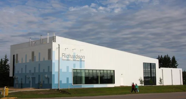 Swimming pool in Super 8 by Wyndham Swan River MB