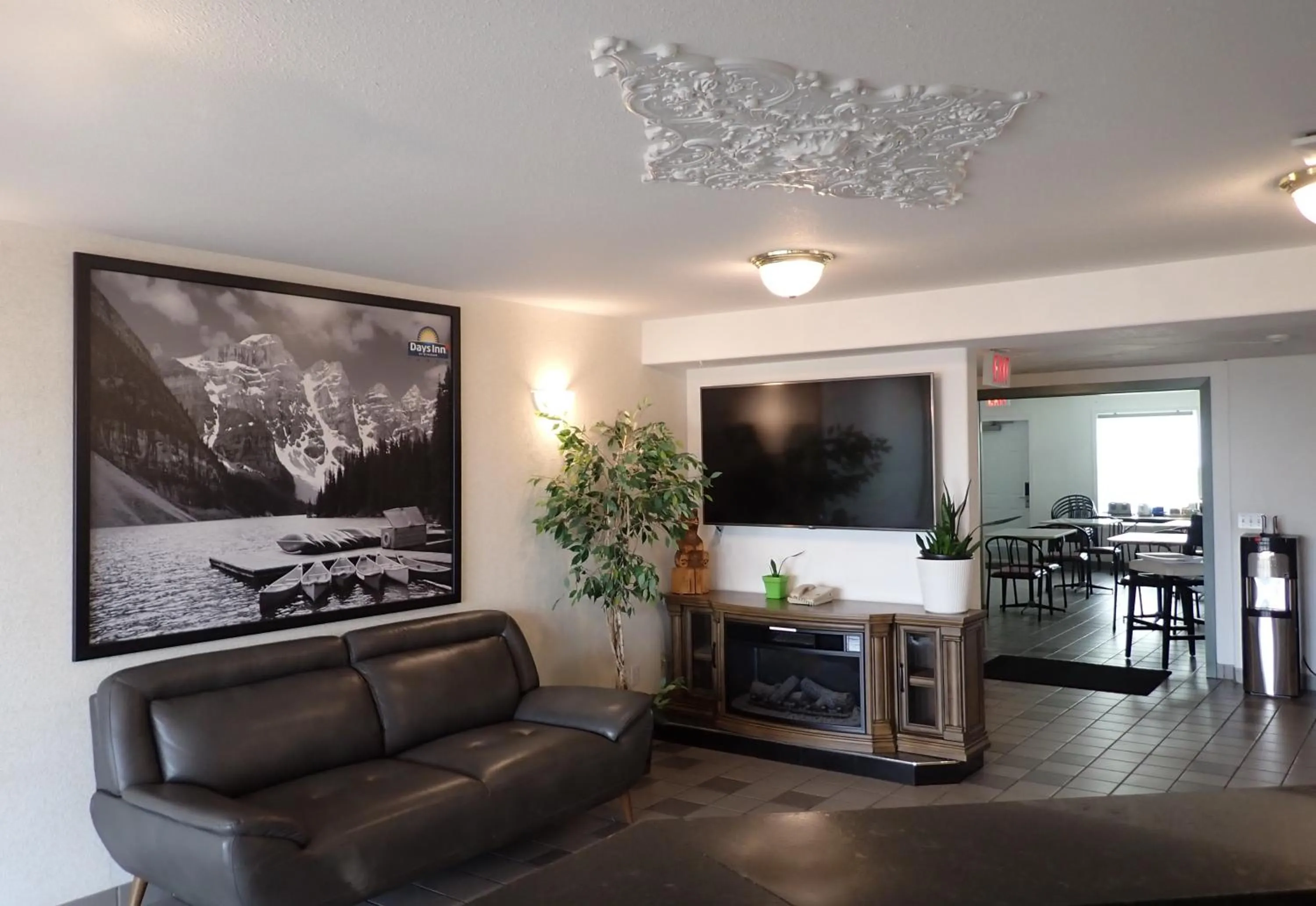 Lobby or reception in Days Inn by Wyndham Taber