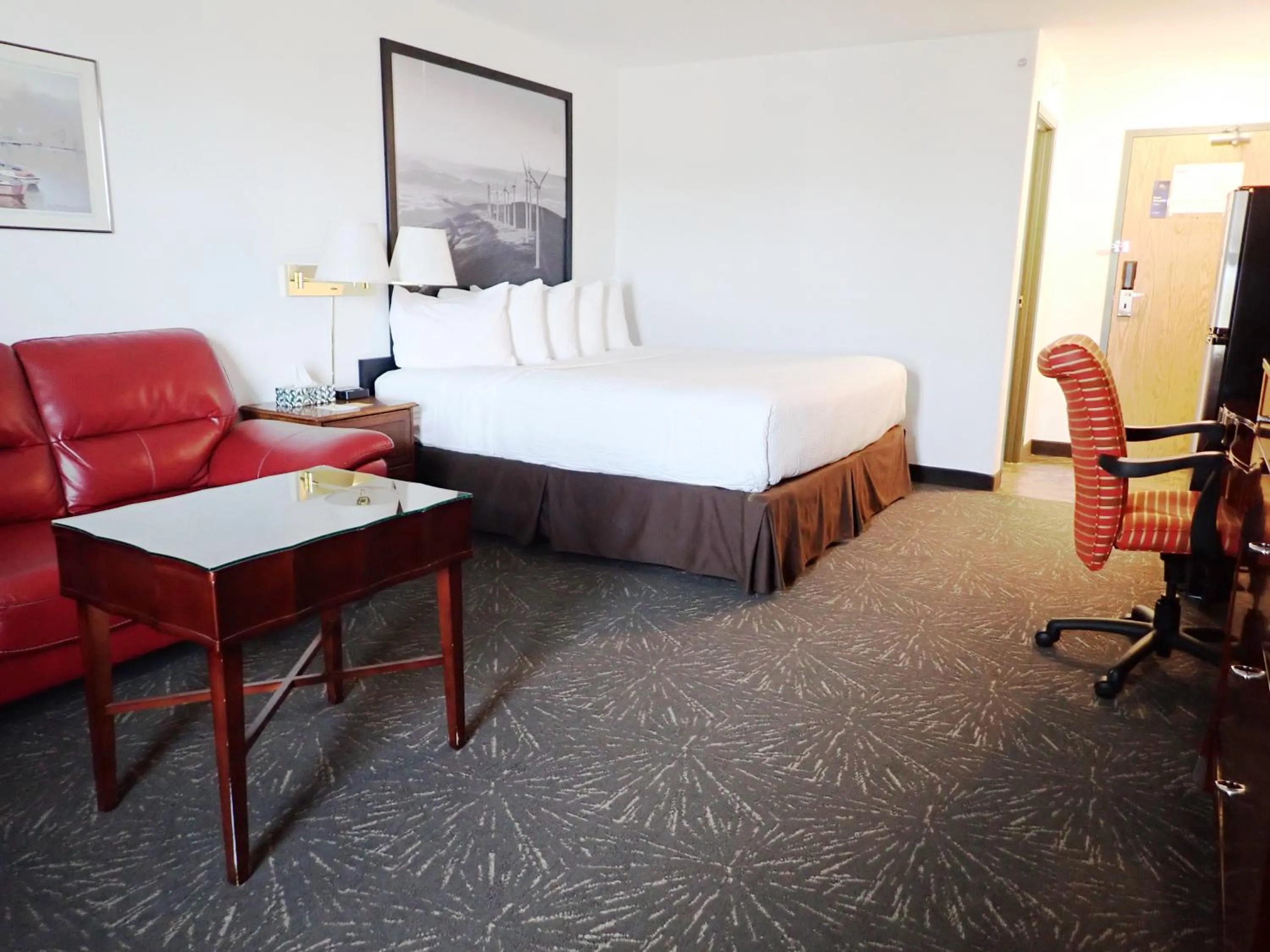 Bed in Days Inn by Wyndham Taber