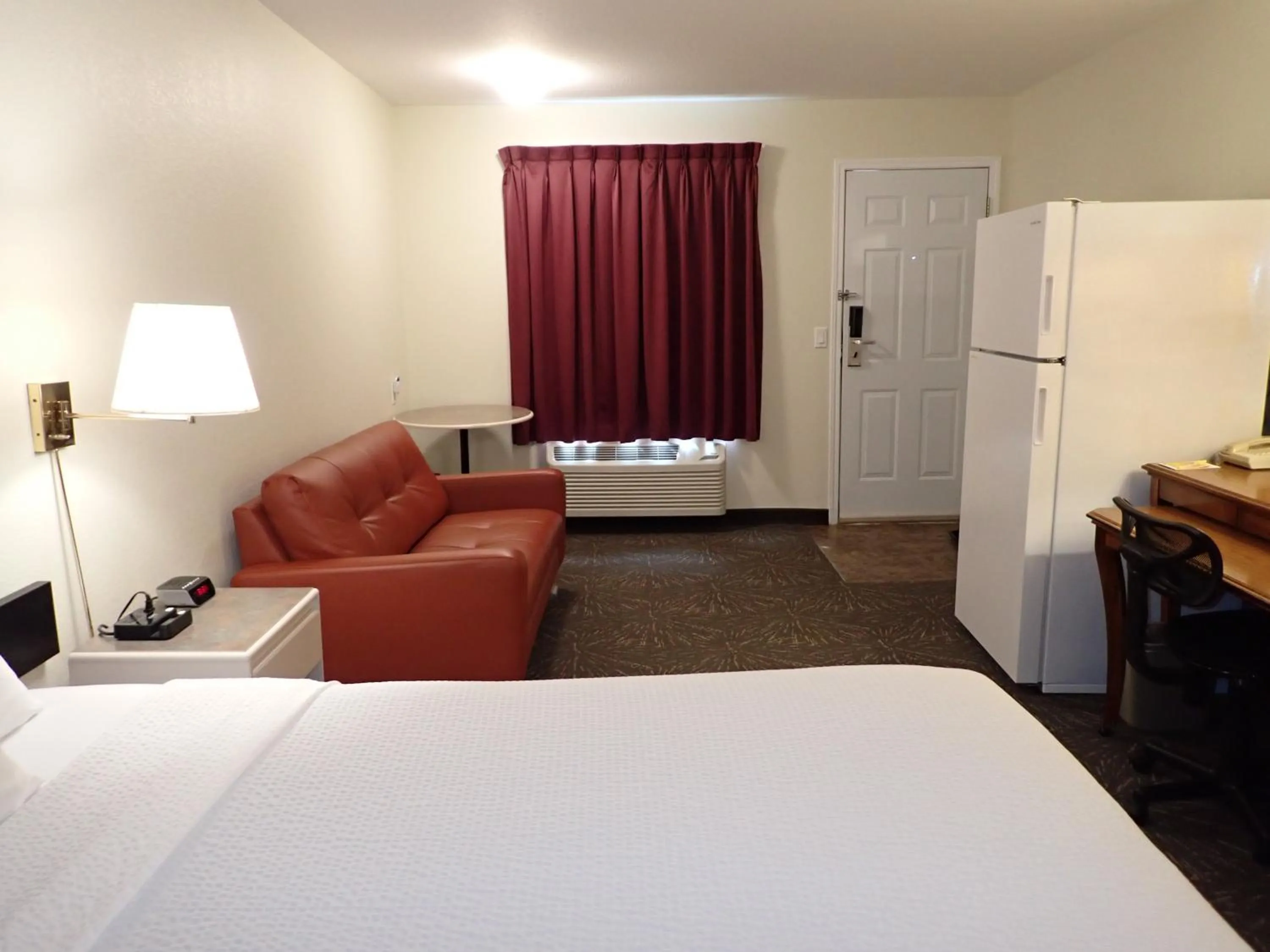 Bed in Days Inn by Wyndham Taber