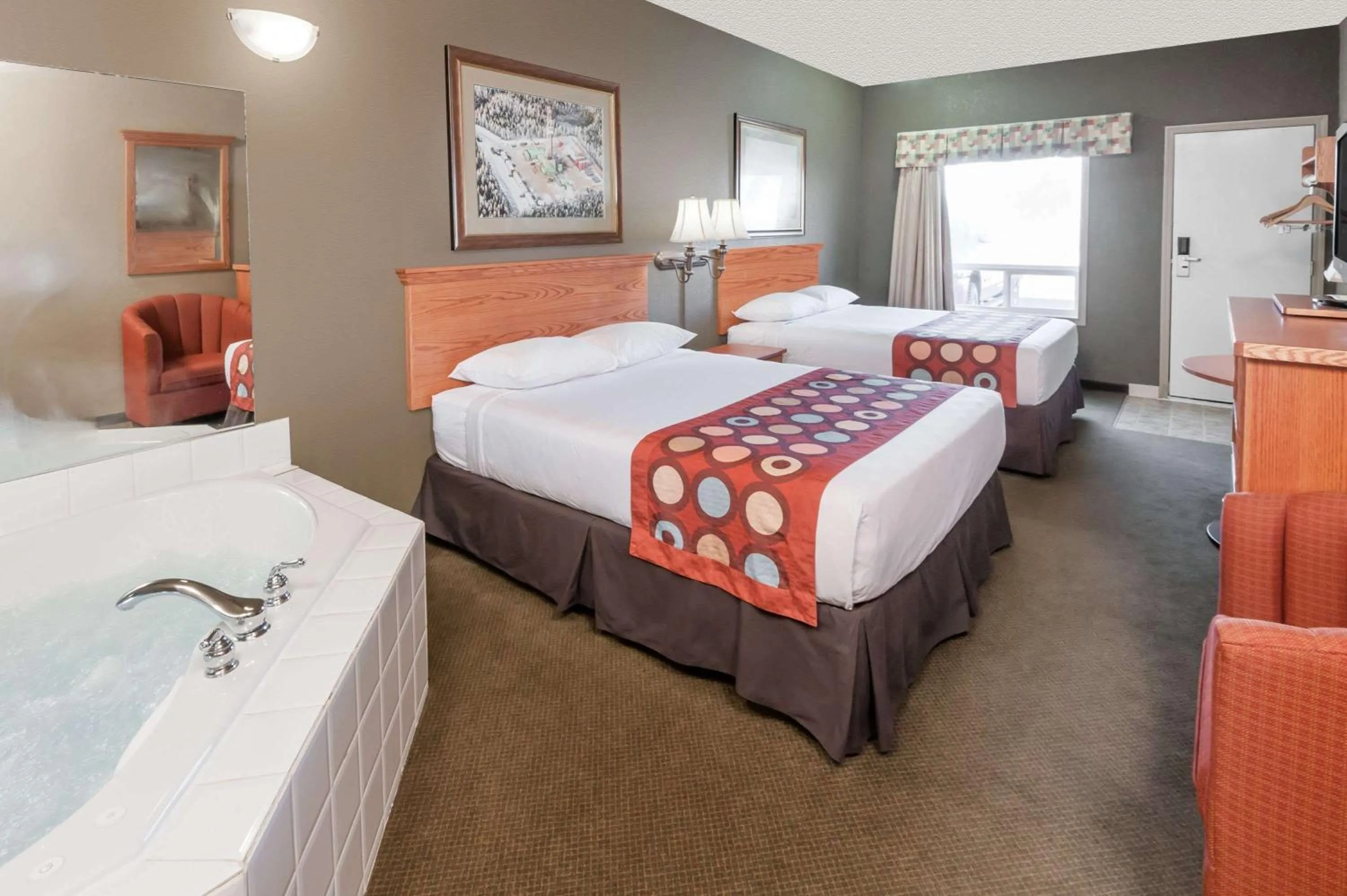 Photo of the whole room, Bed in Super 8 by Wyndham Three Hills AB