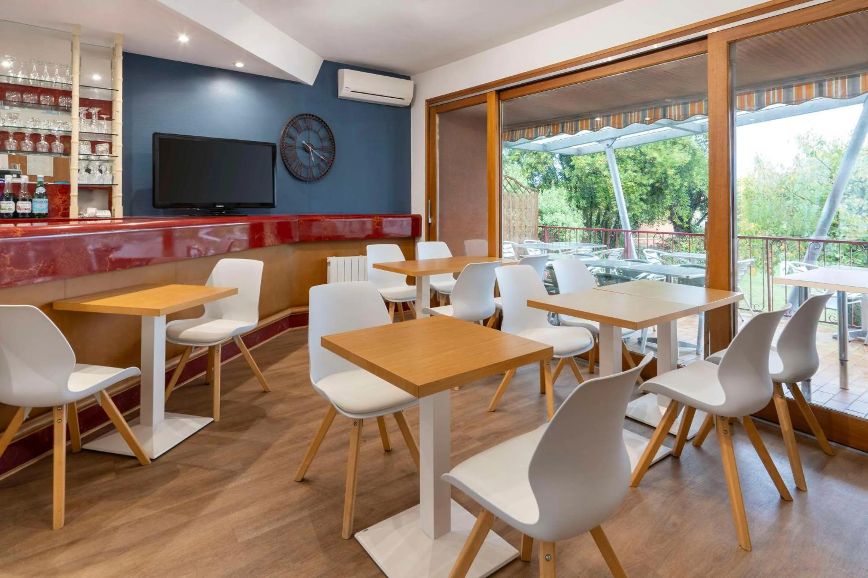 Breakfast in Sure Hotel by Best Western Saintes