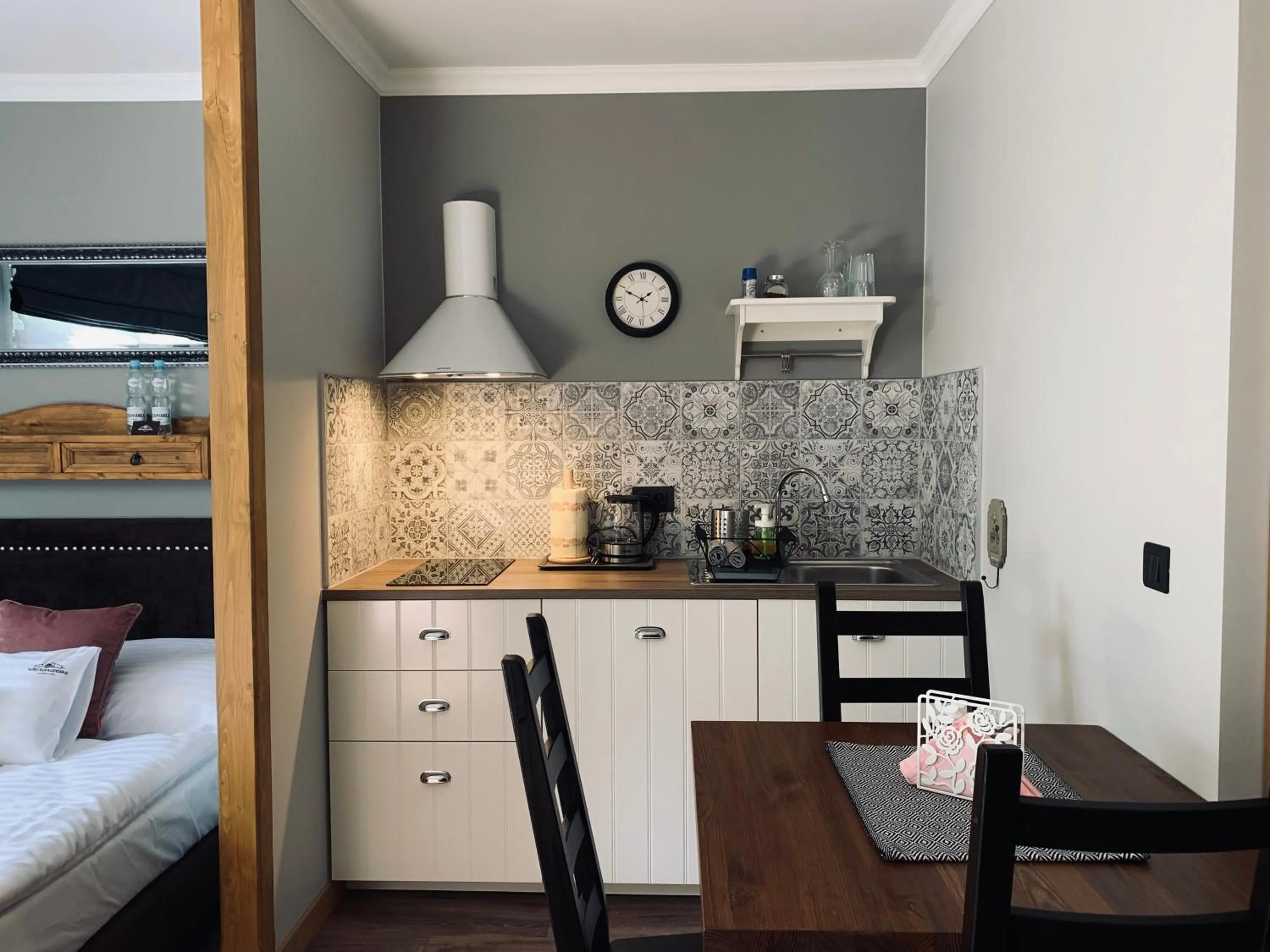 Kitchen or kitchenette, Bed in Willa Karkonoska