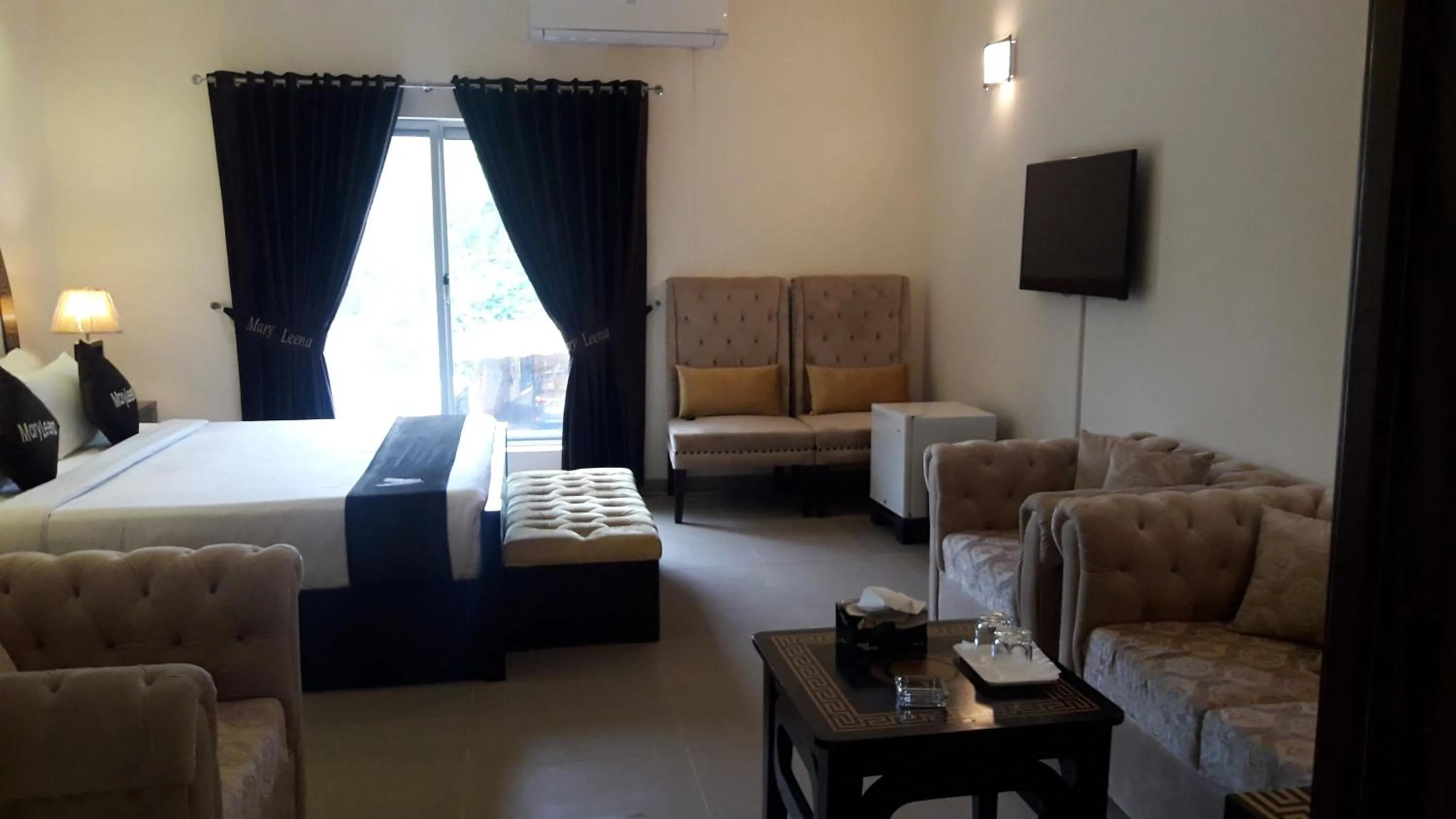 Bedroom, Bed in MaryLeena Hotel Gulberg