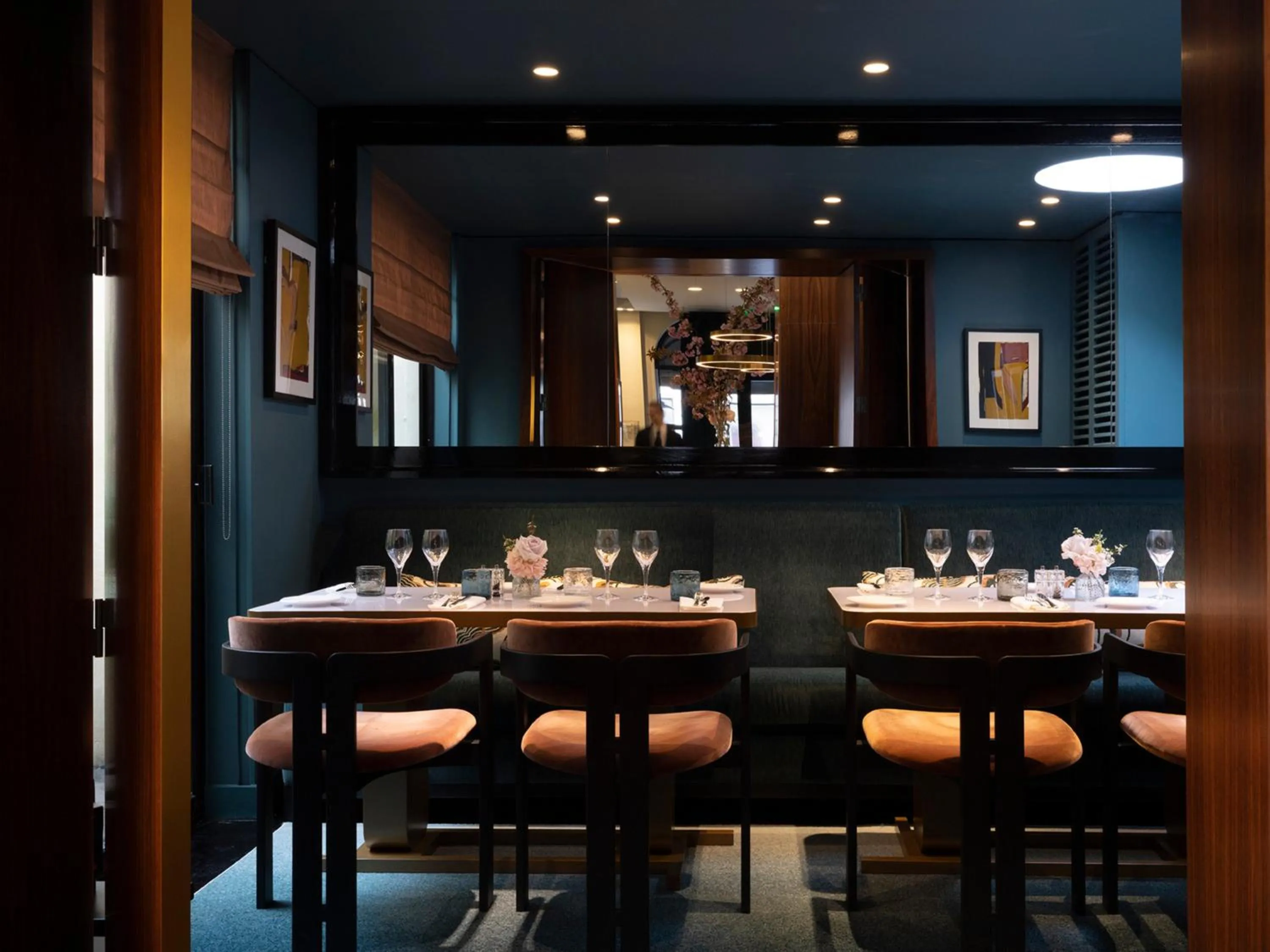 Restaurant/places to eat in Hotel Montalembert