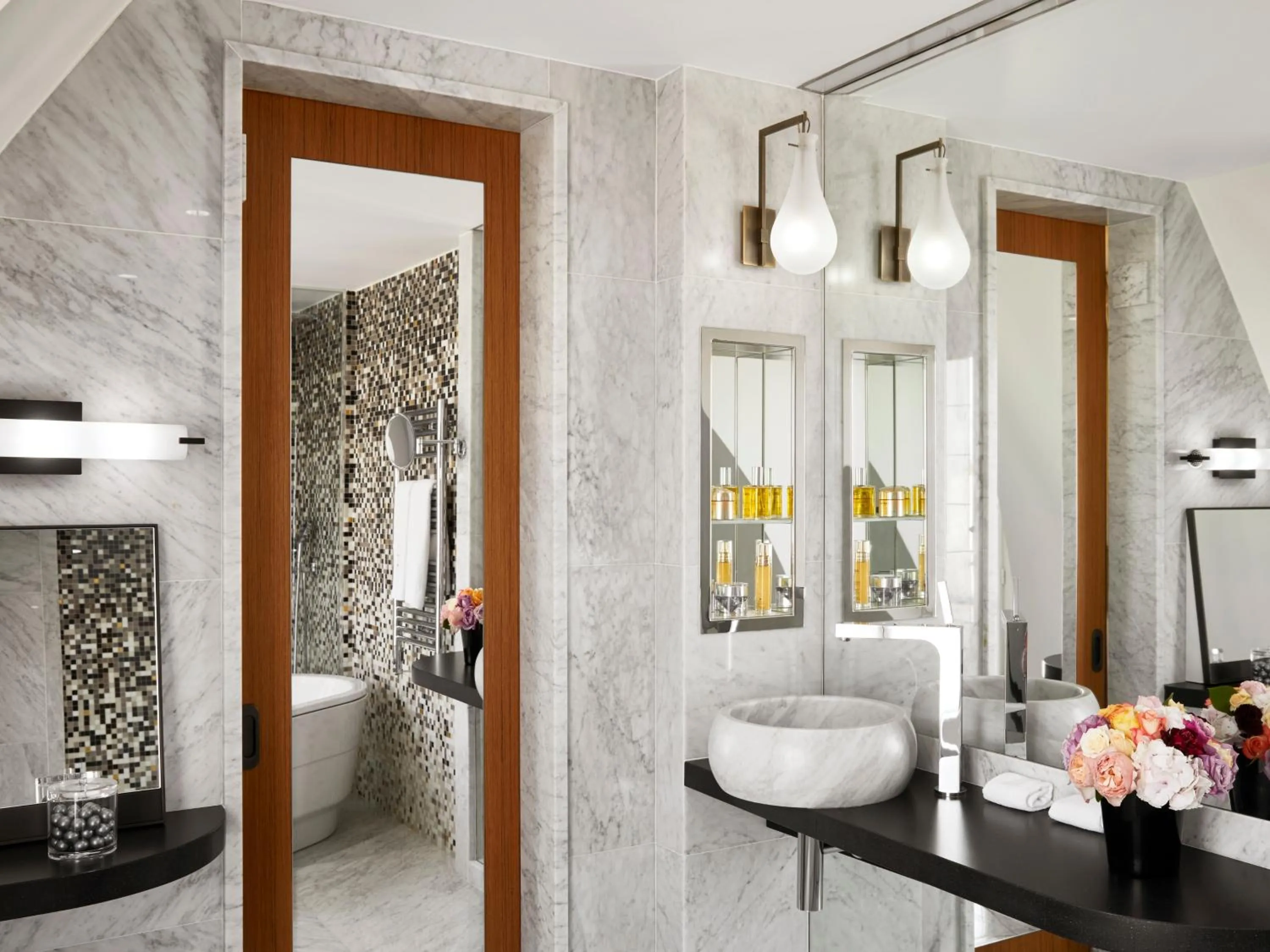 Bathroom in Hotel Montalembert