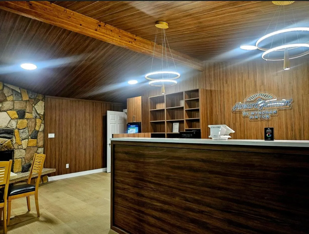 Lobby or reception in Tara Vista Inn