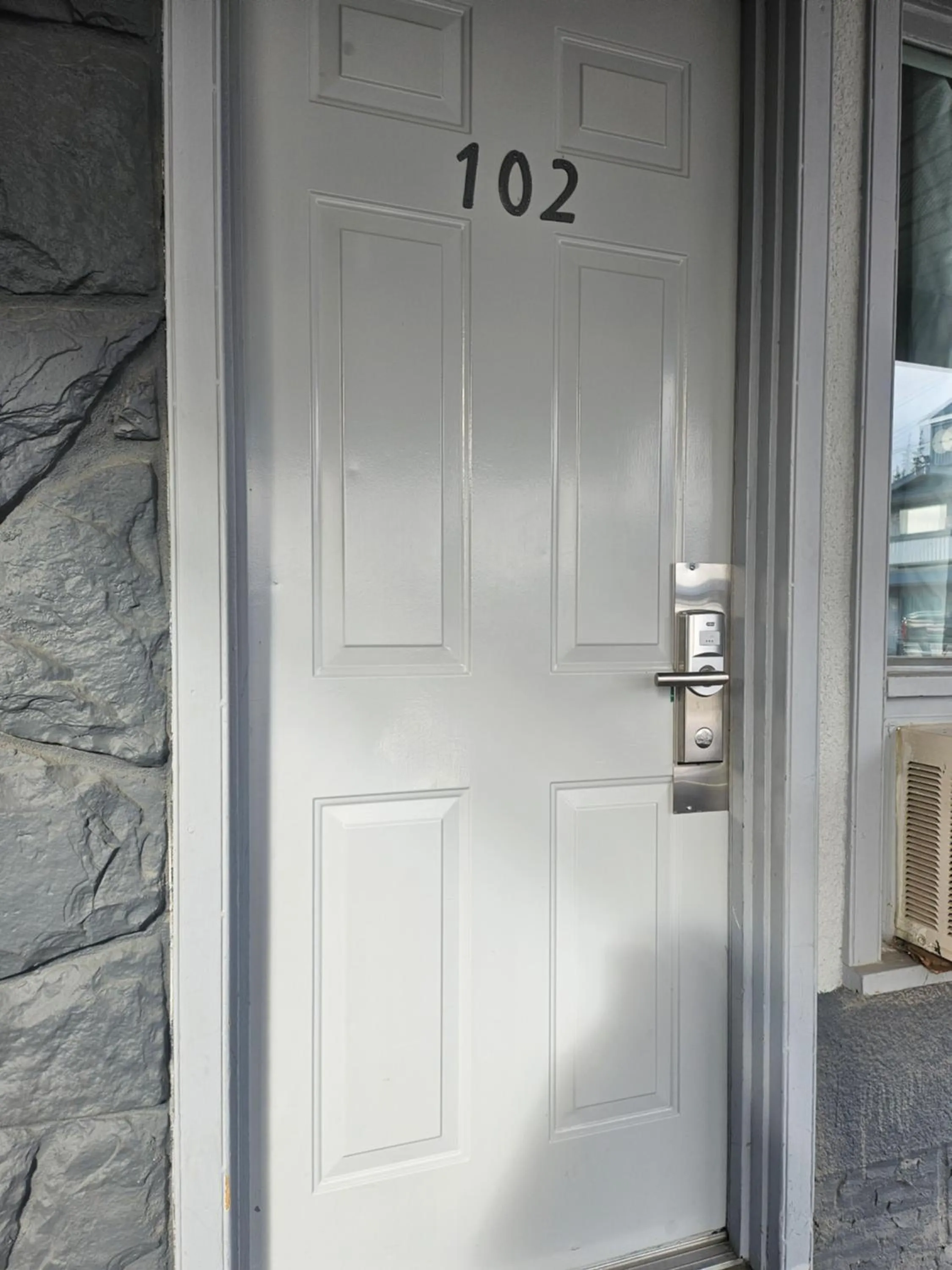 Property building in Tara Vista Inn