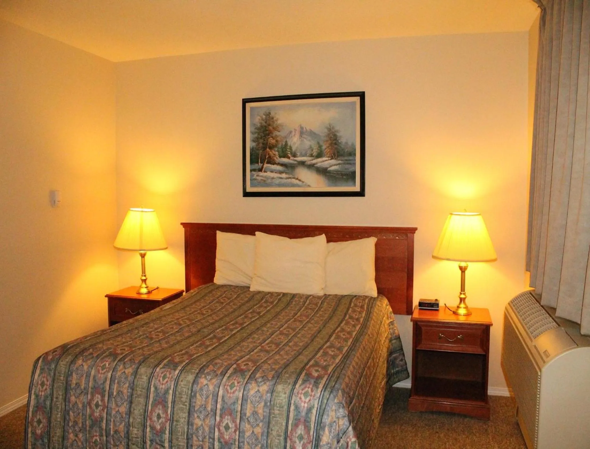 Bed in Tel Star Motel