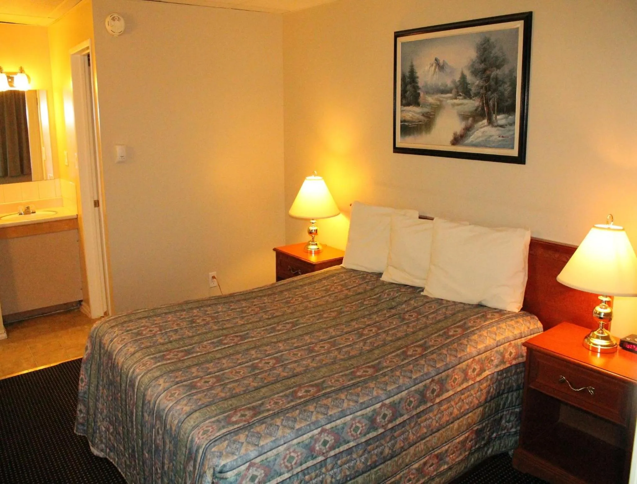 Bed in Tel Star Motel