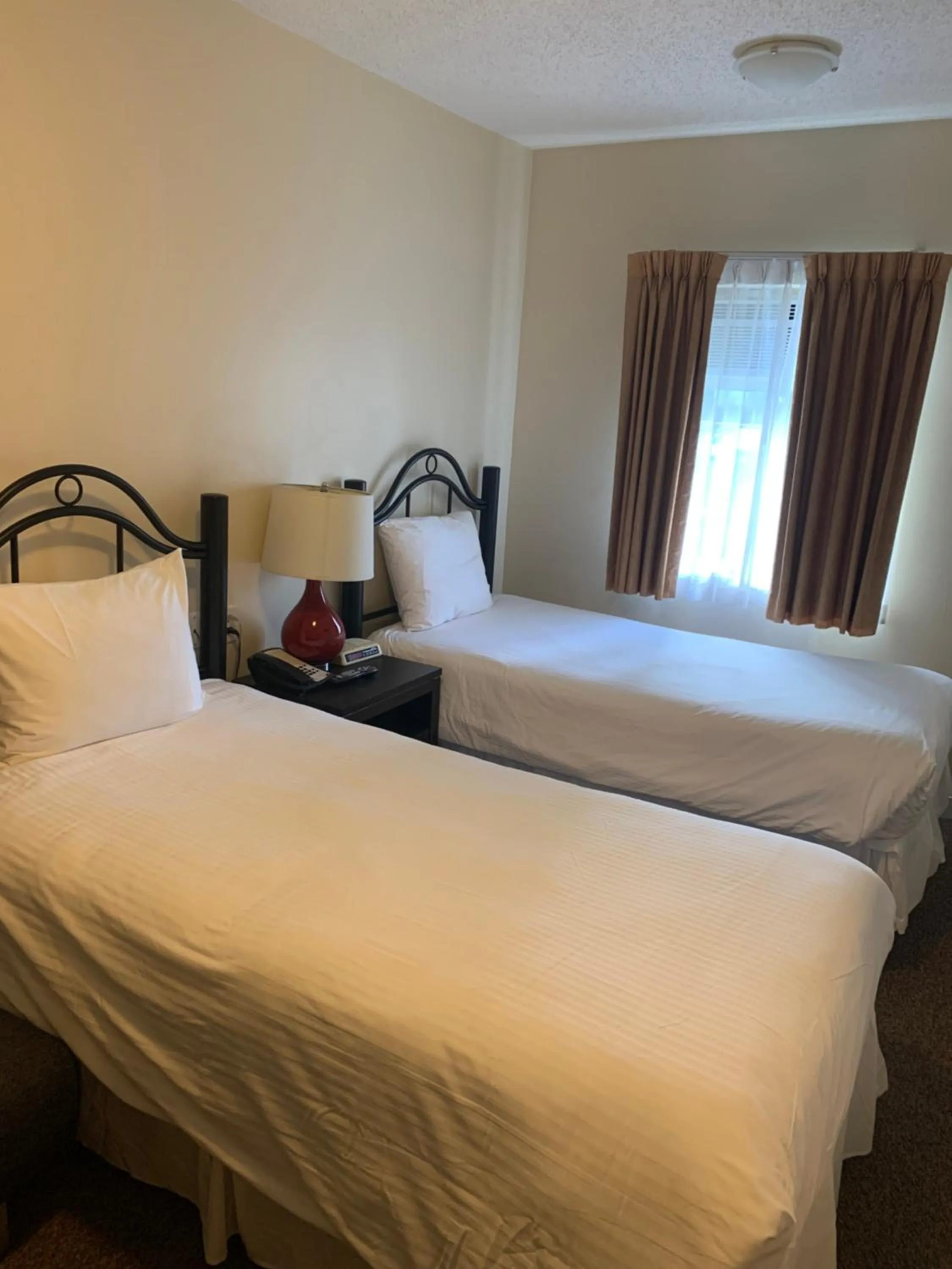 Bed in Barclay Hotel