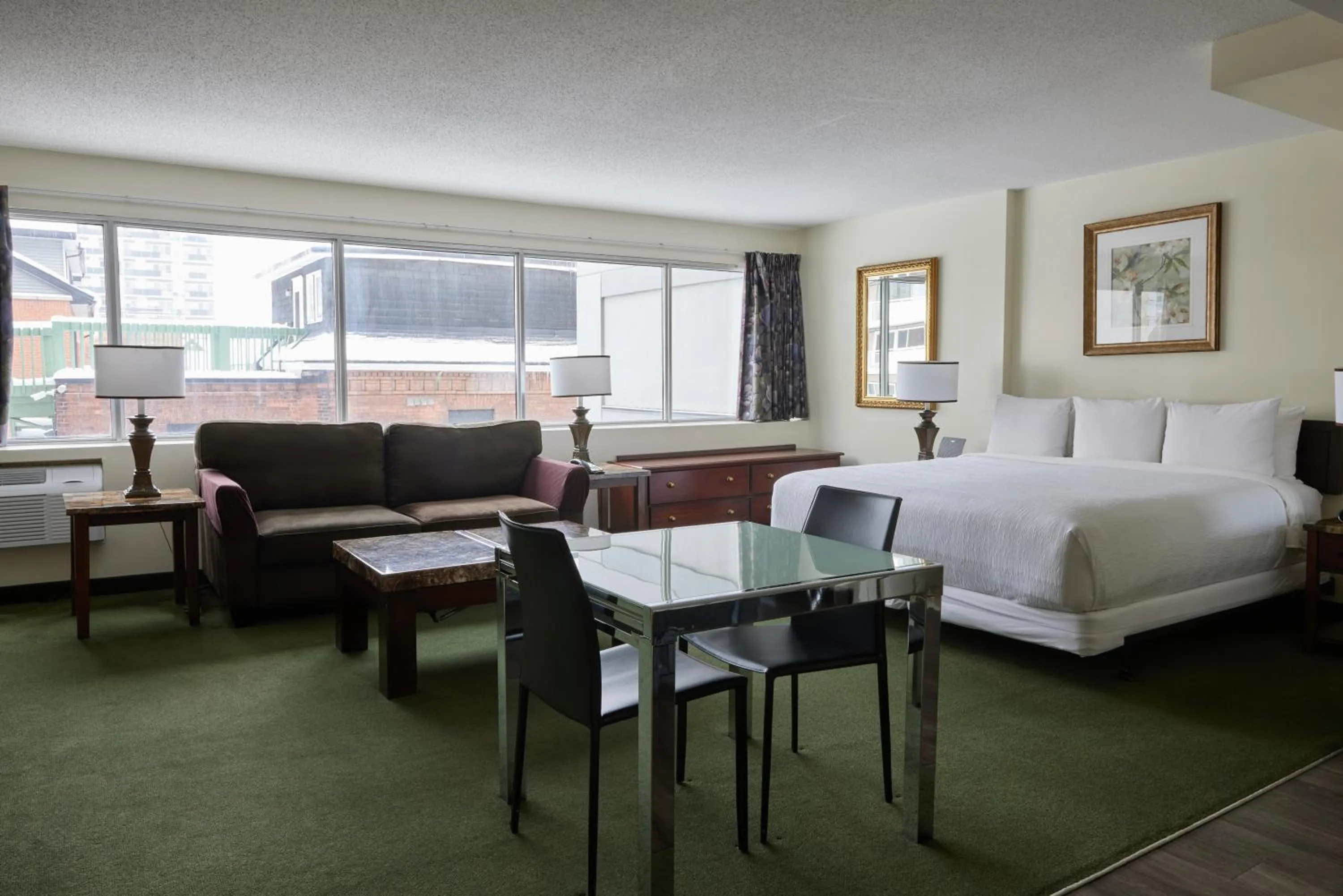 Bed in The Business Inn