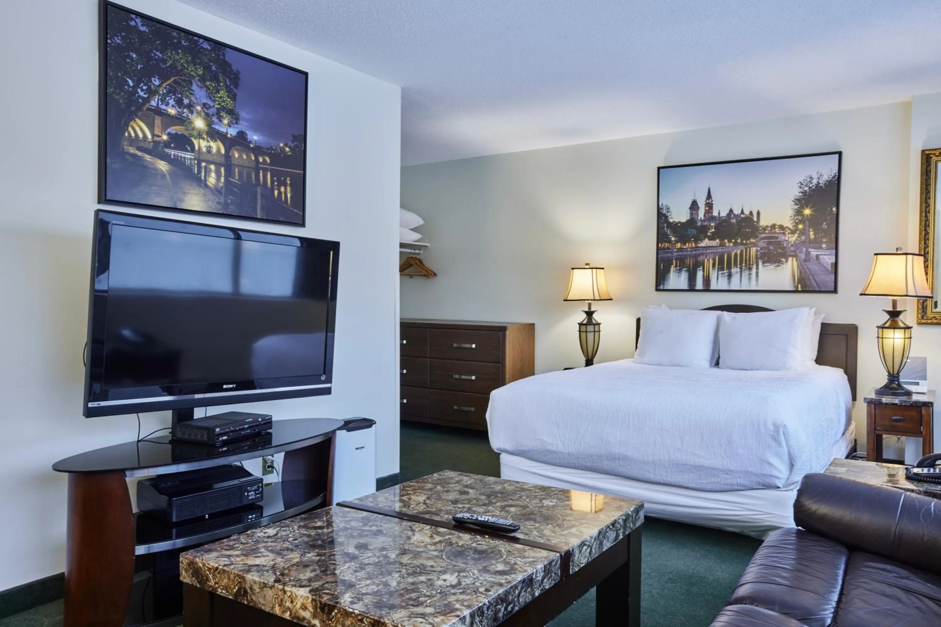 Bed in The Business Inn