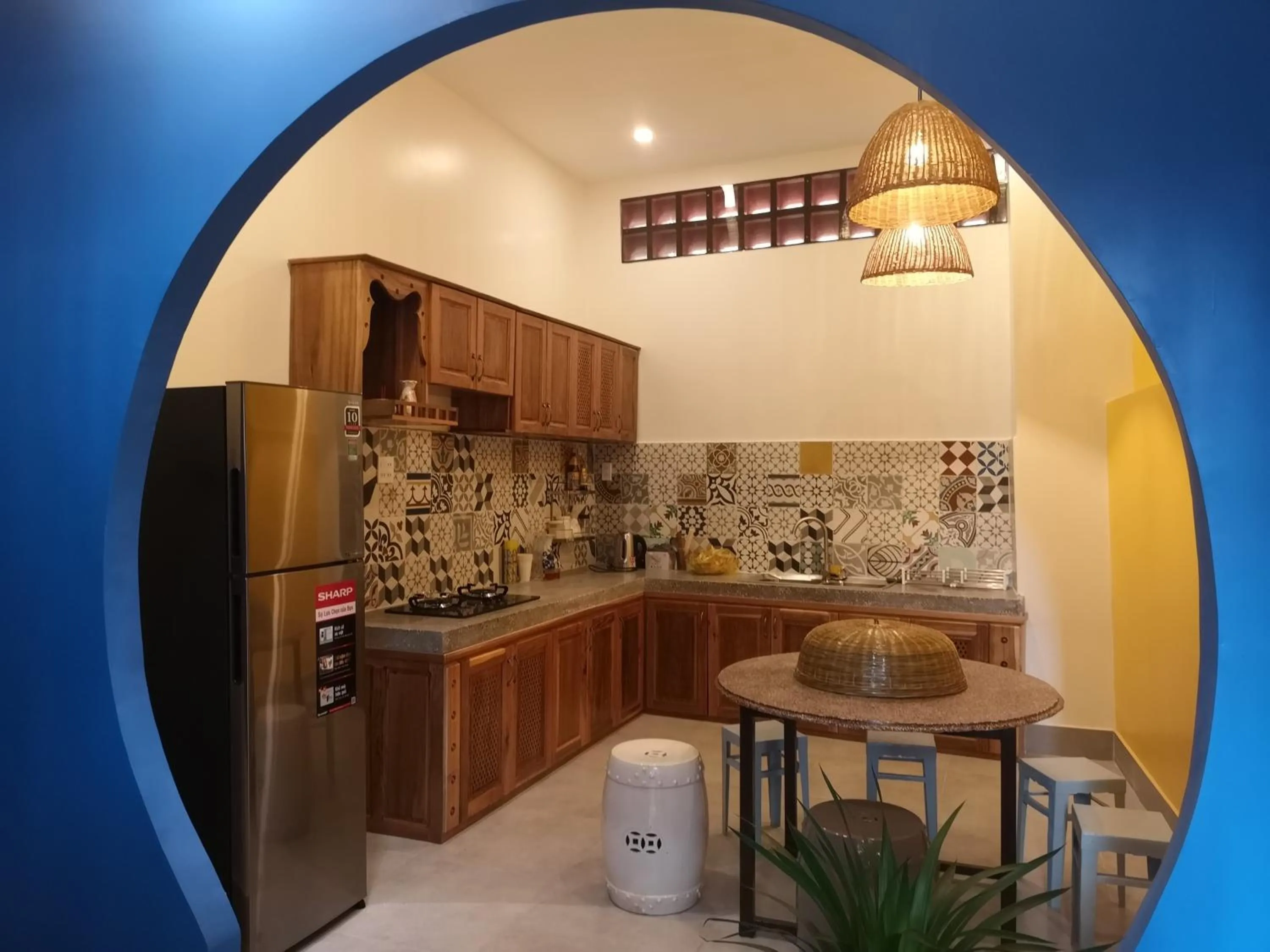 Kitchen or kitchenette in K2 Homestay & Coffee