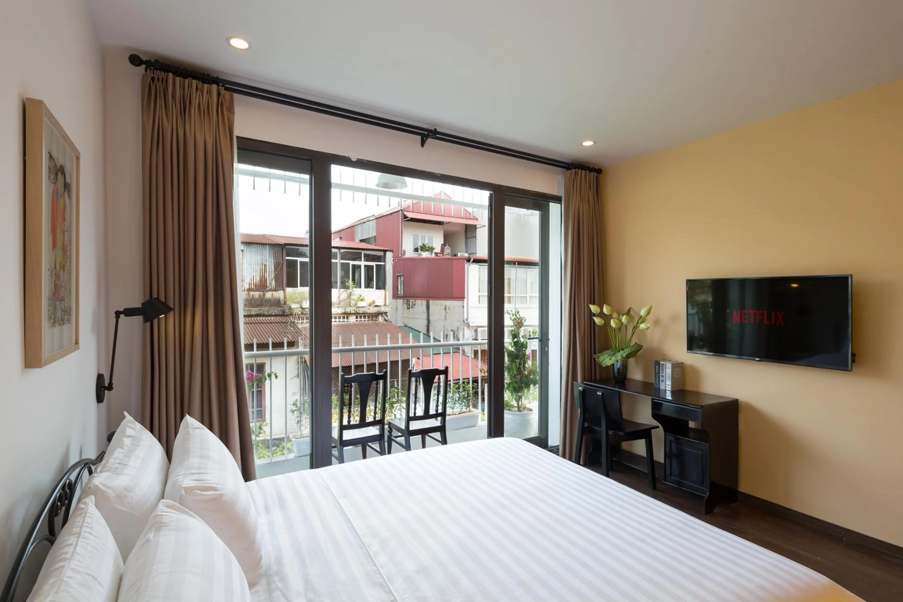 Bed in Centraltique Downtown - Bespoke Colonial House Near Hoan Kiem Lake