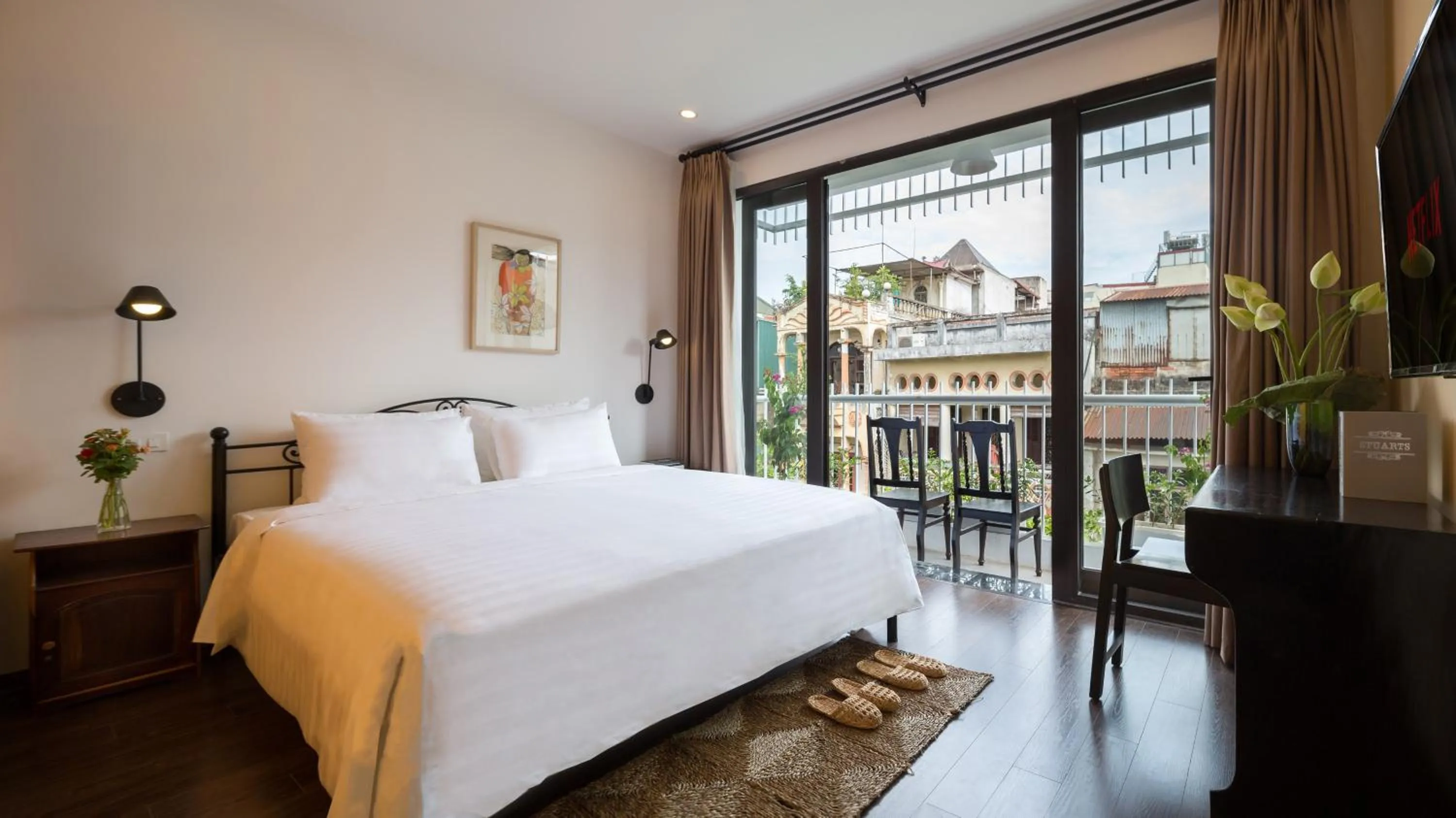 Bed in Centraltique Downtown - Bespoke Colonial House Near Hoan Kiem Lake
