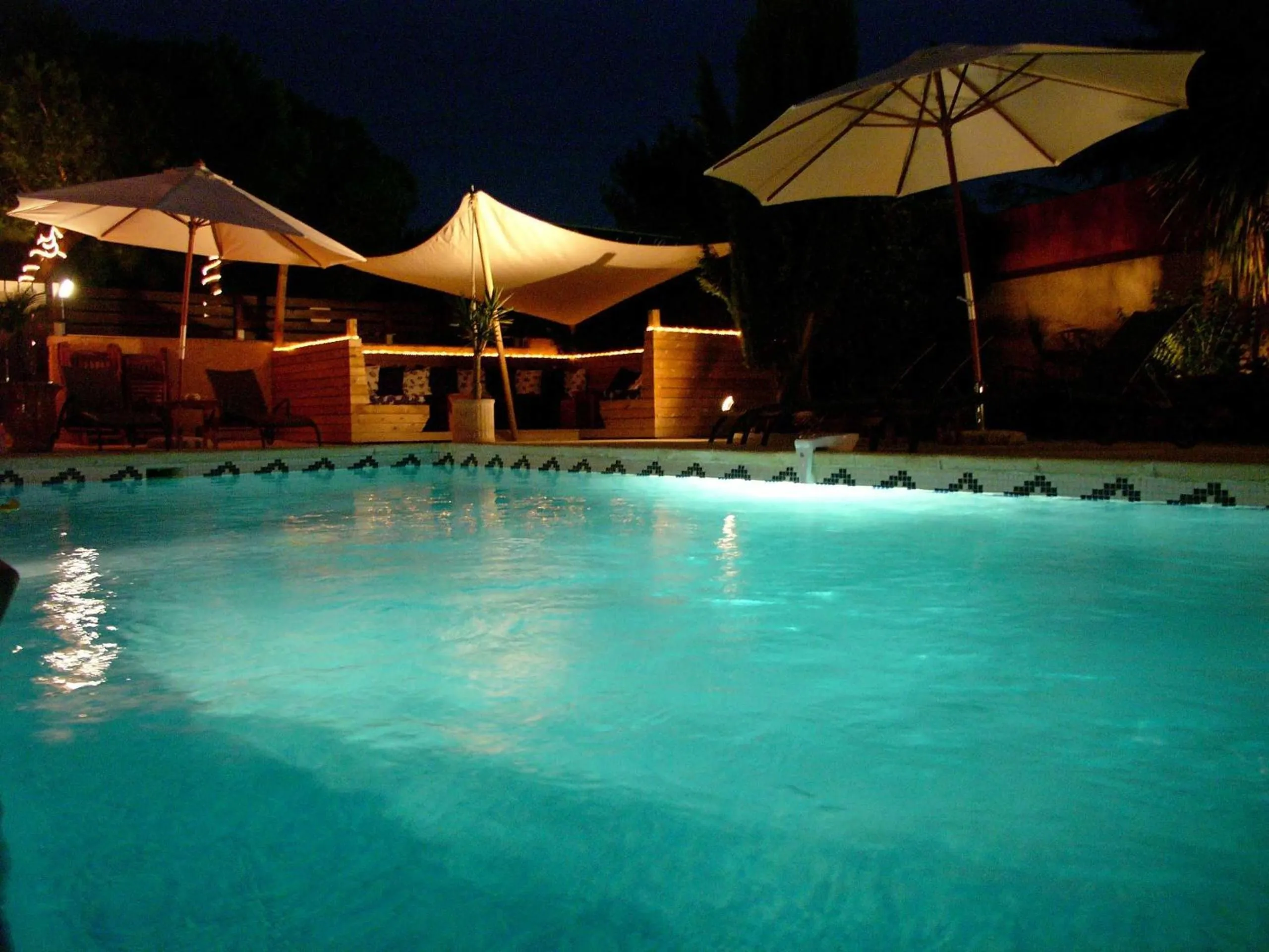 Night in La Bergerie Du Cap