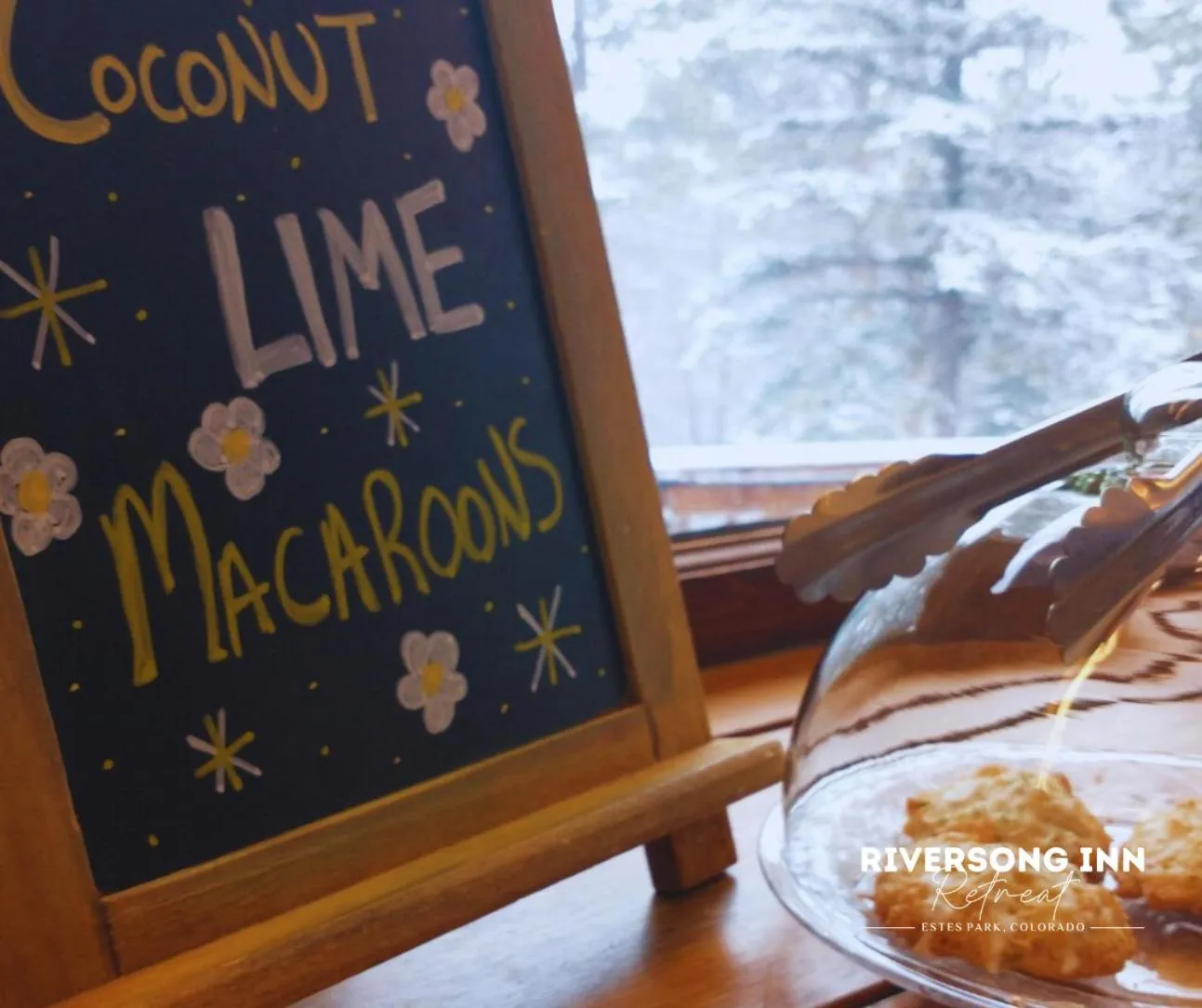 Buffet breakfast in Riversong Inn Retreat