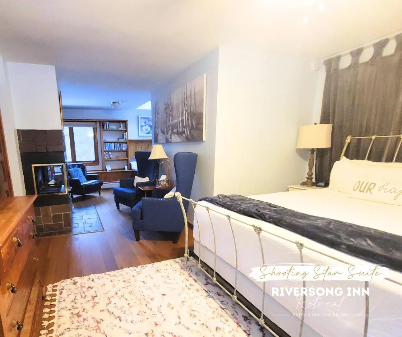 Bed in Riversong Inn Retreat