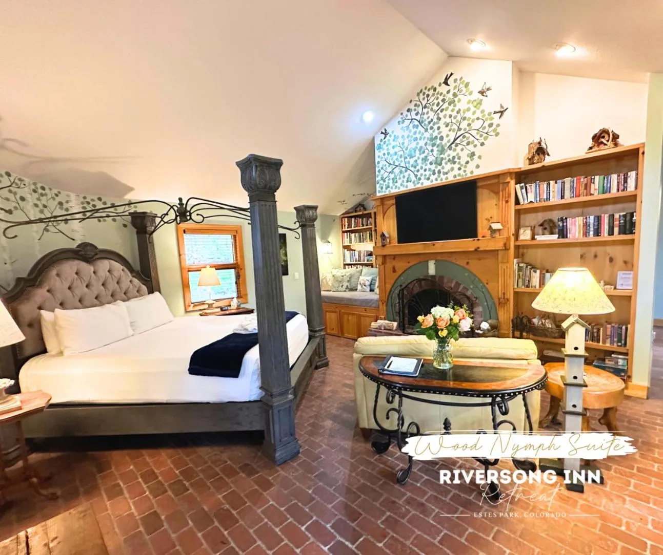 Bed in Riversong Inn Retreat