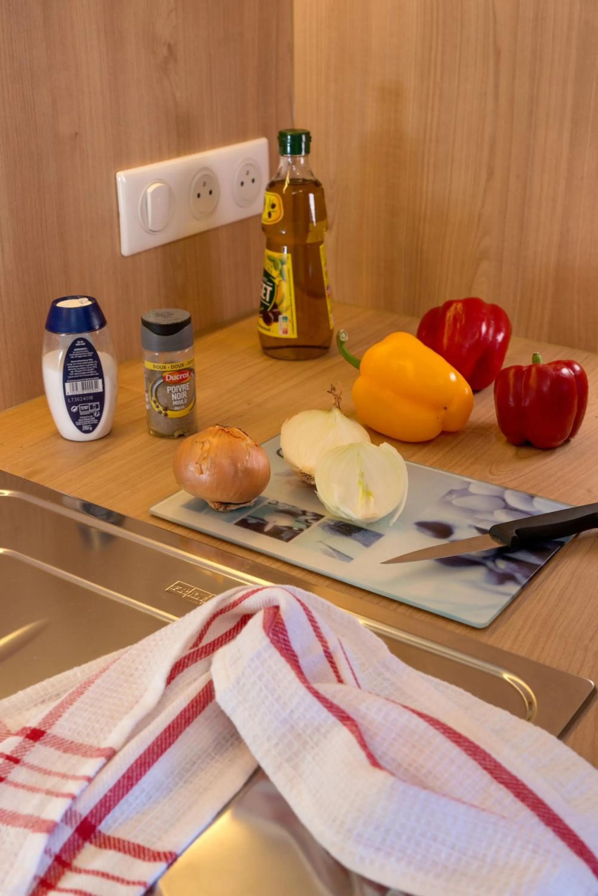 Kitchen or kitchenette in Residence Residéal Antibes