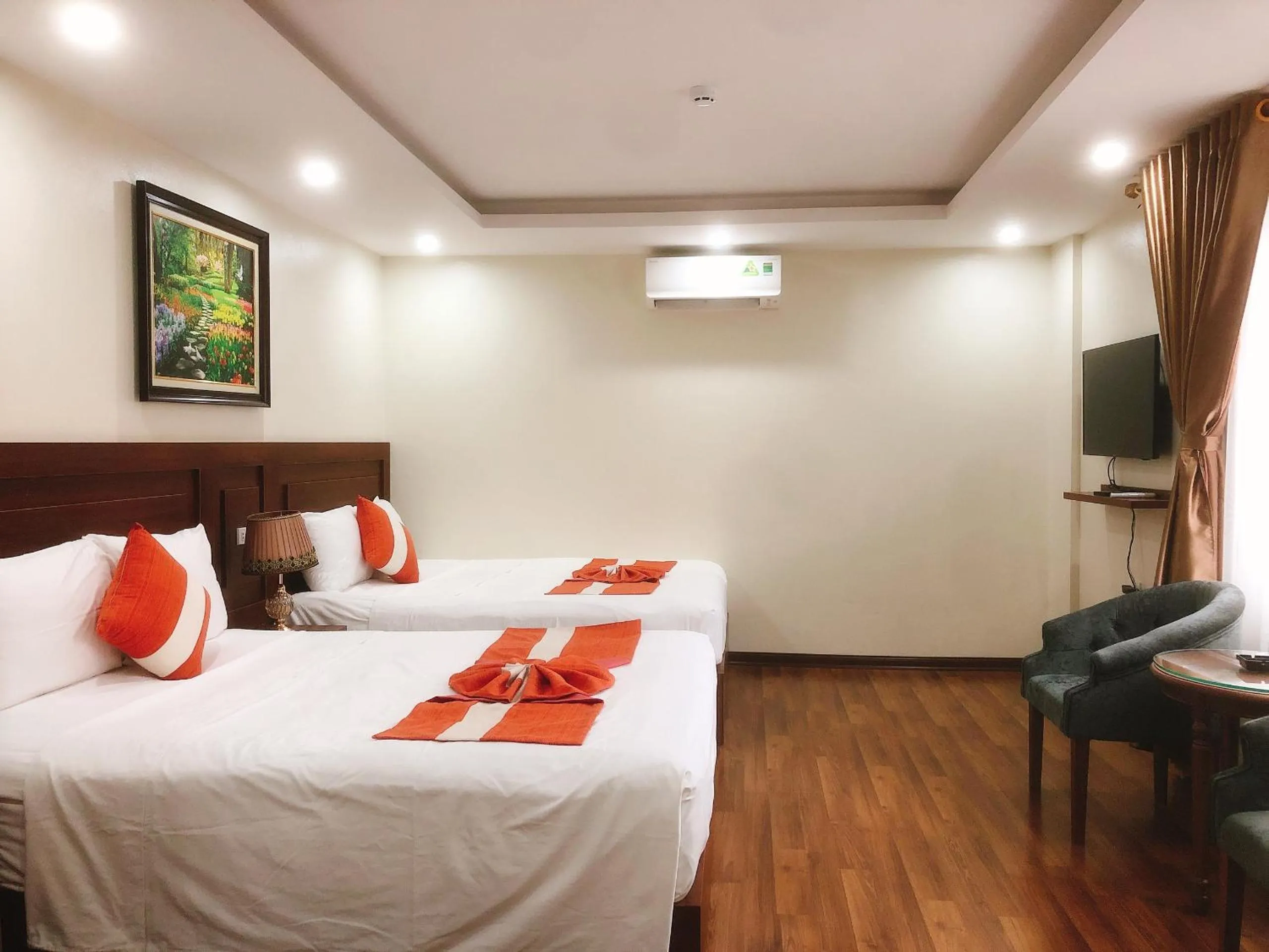 Bed in Gia Quý Hotel