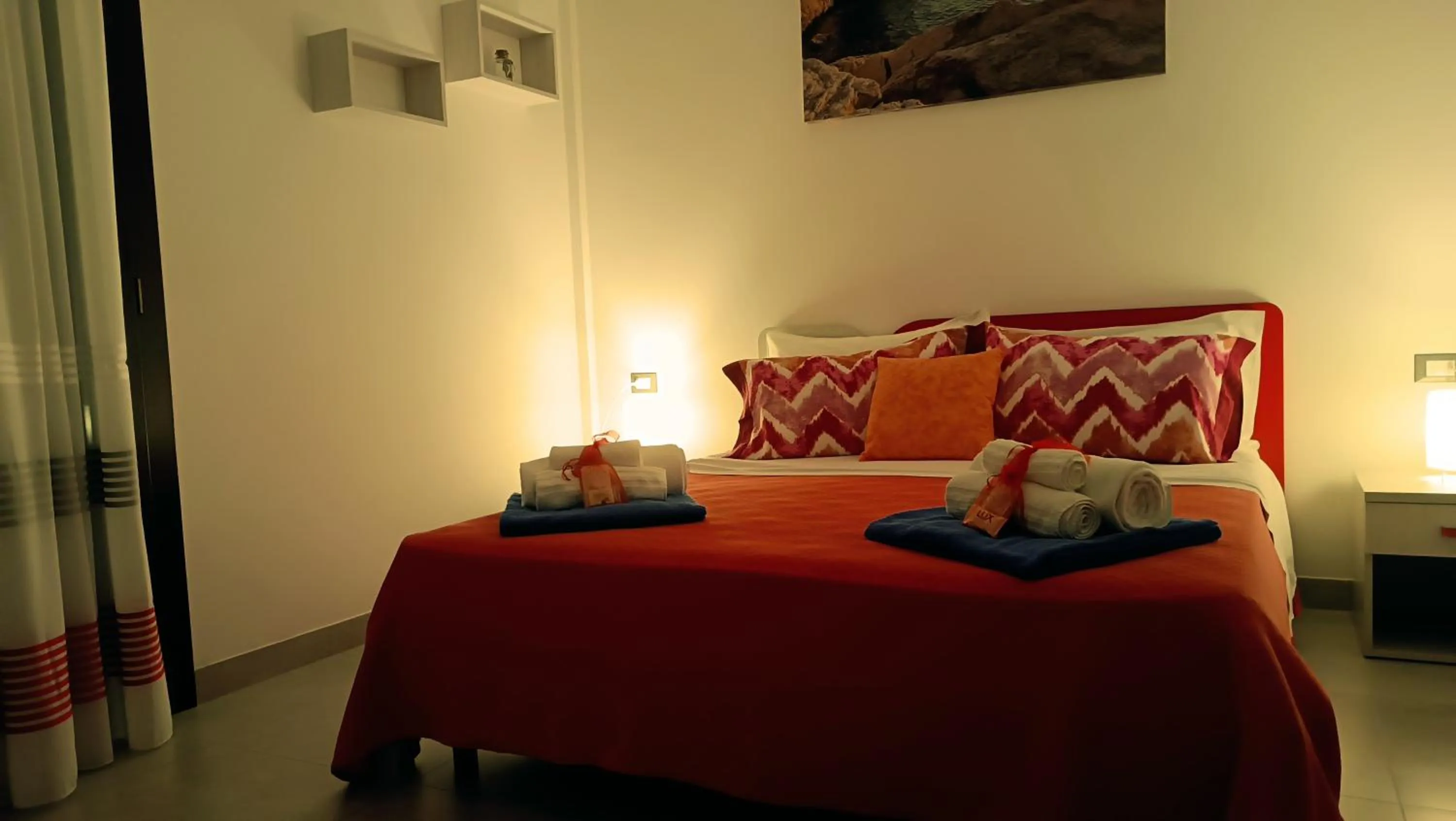 Photo of the whole room, Bed in Il giardino dei tramonti