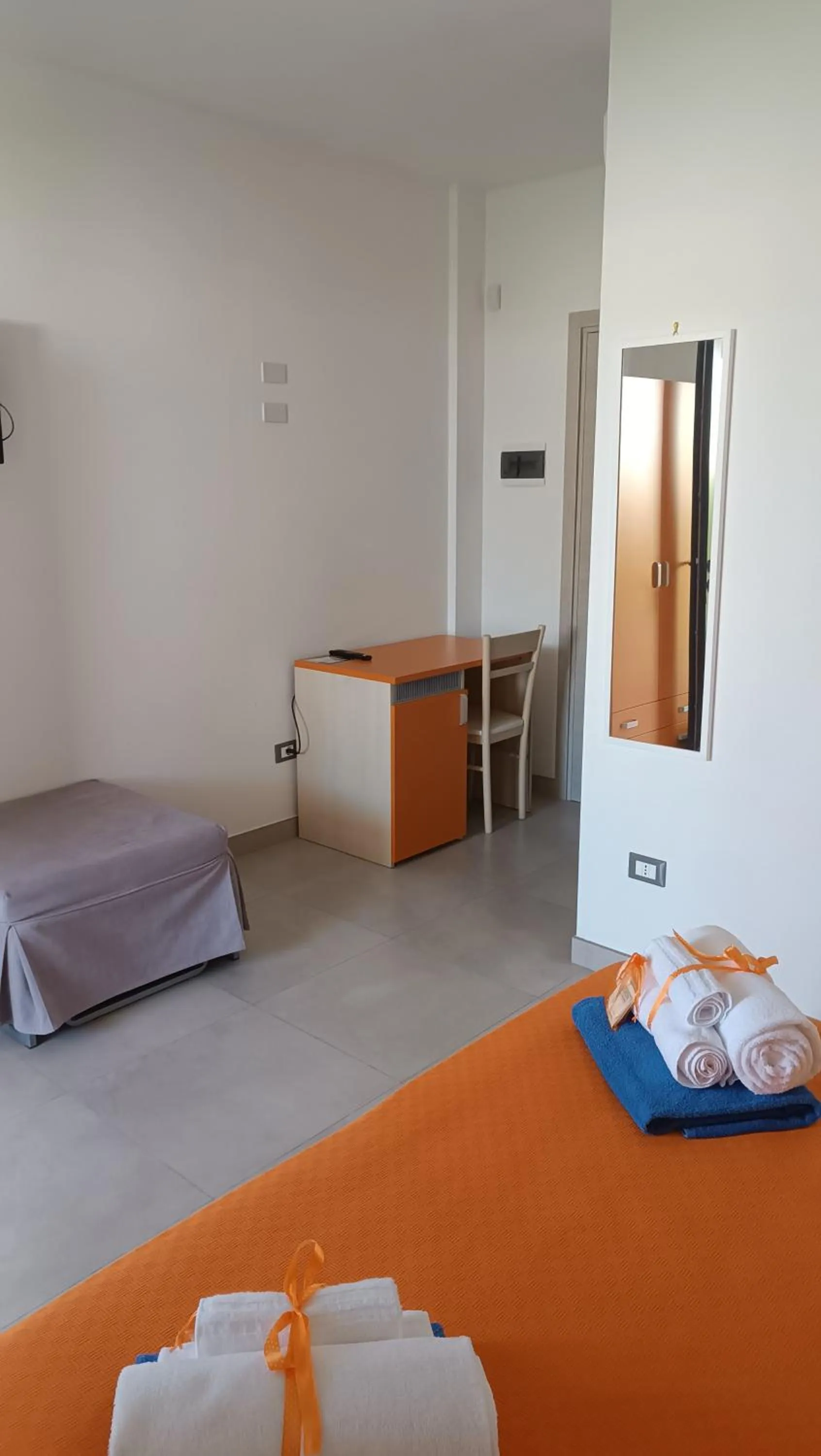 Bedroom, Bed in Il giardino dei tramonti