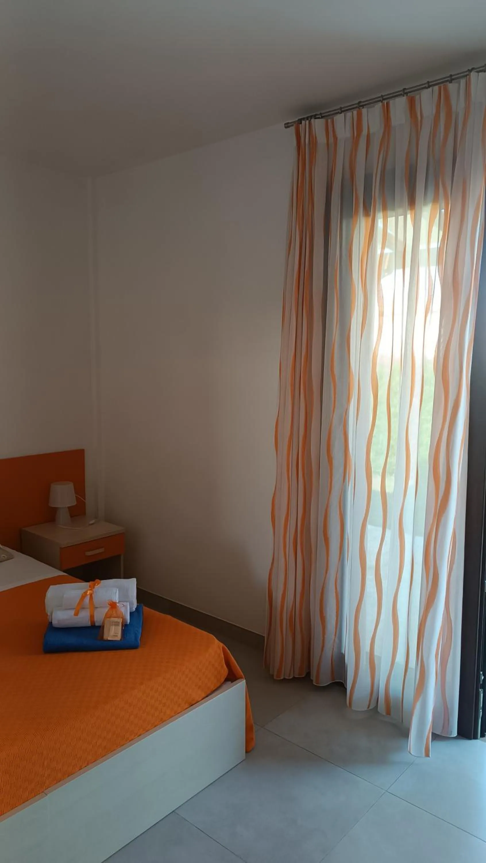 Bedroom, Bed in Il giardino dei tramonti