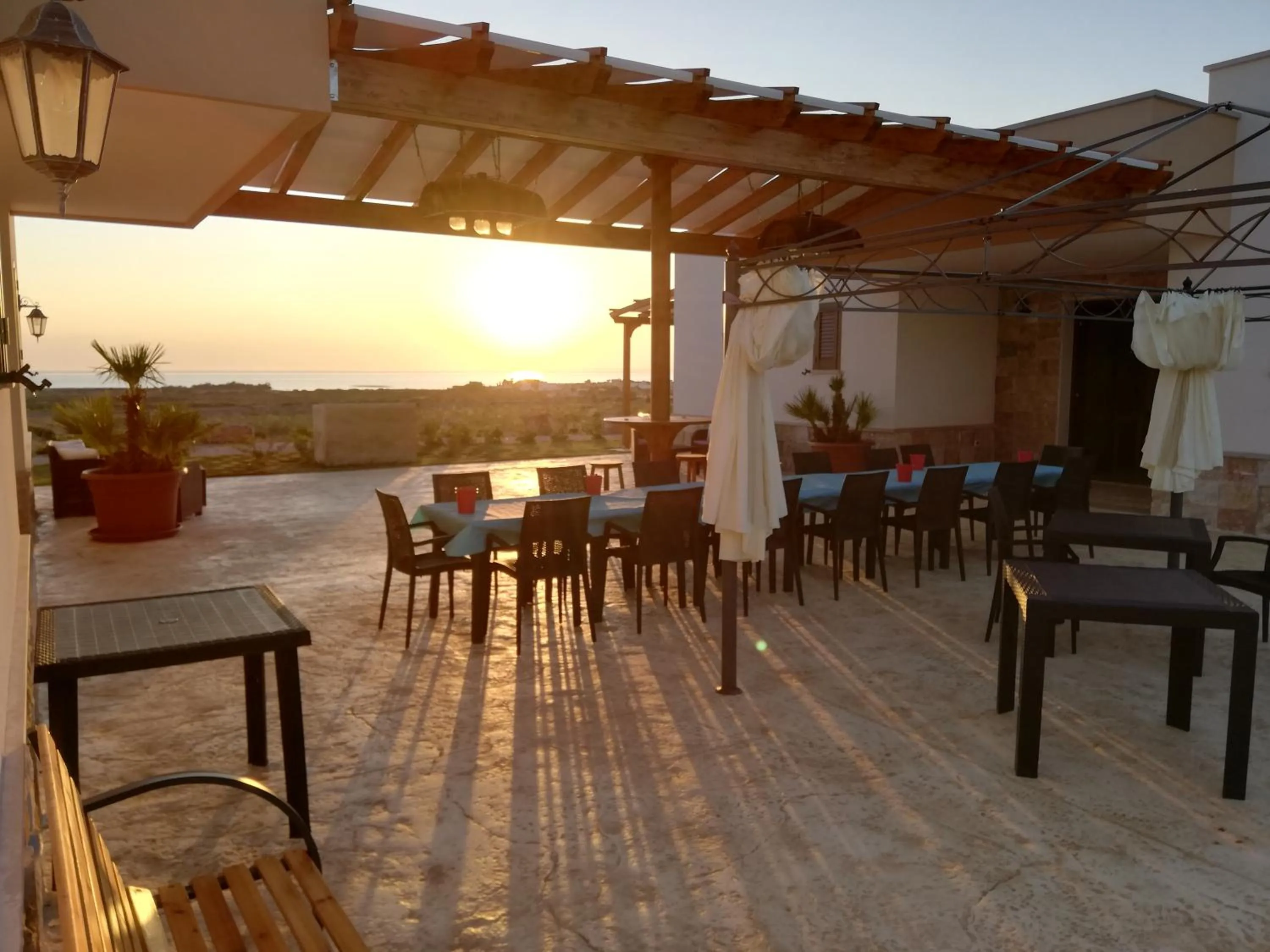 Balcony/Terrace in Il giardino dei tramonti