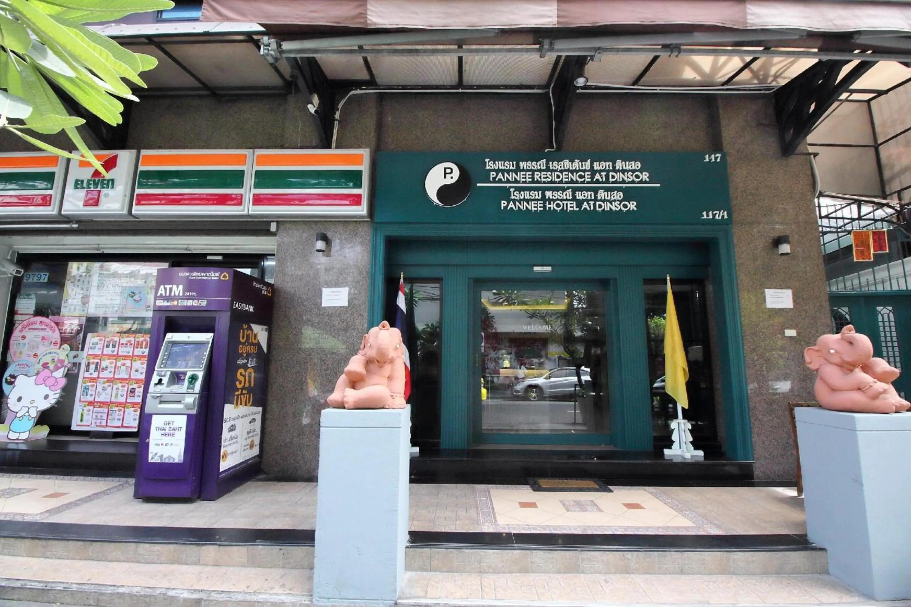 Neighbourhood in Super OYO 483 Pannee Hotel Khaosan