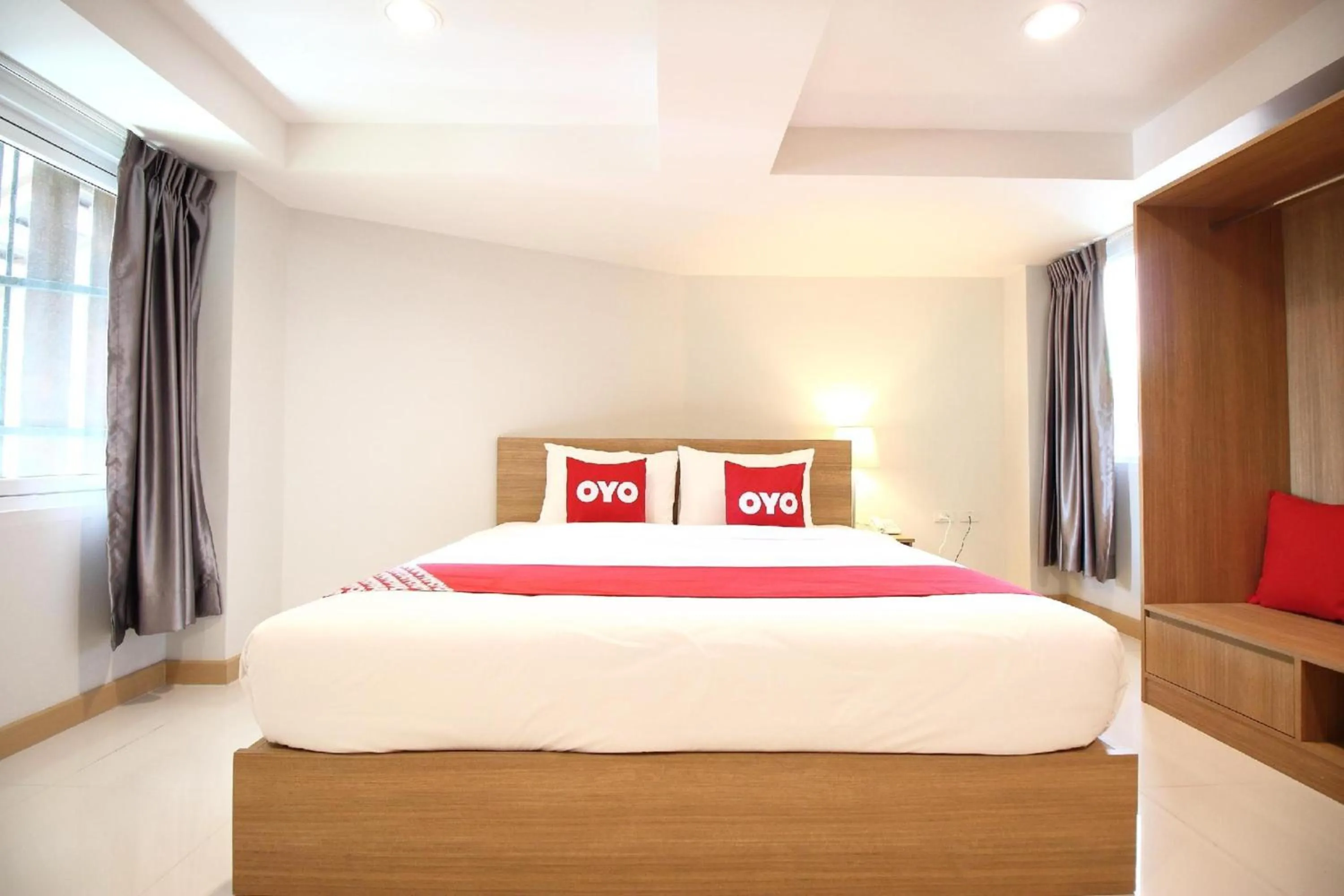 Bedroom, Bed in Super OYO 483 Pannee Hotel Khaosan