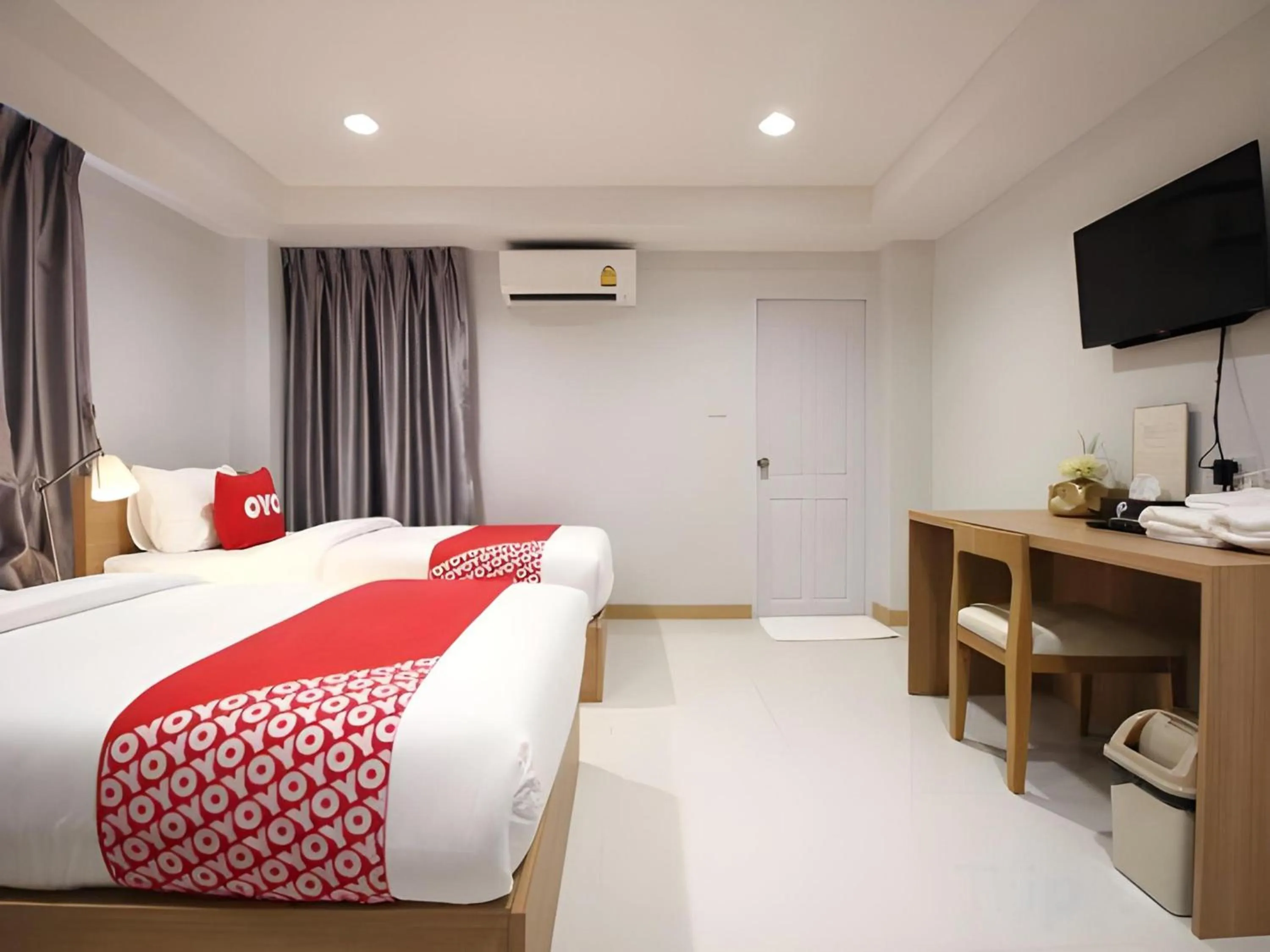 Bedroom, Bed in Super OYO 483 Pannee Hotel Khaosan