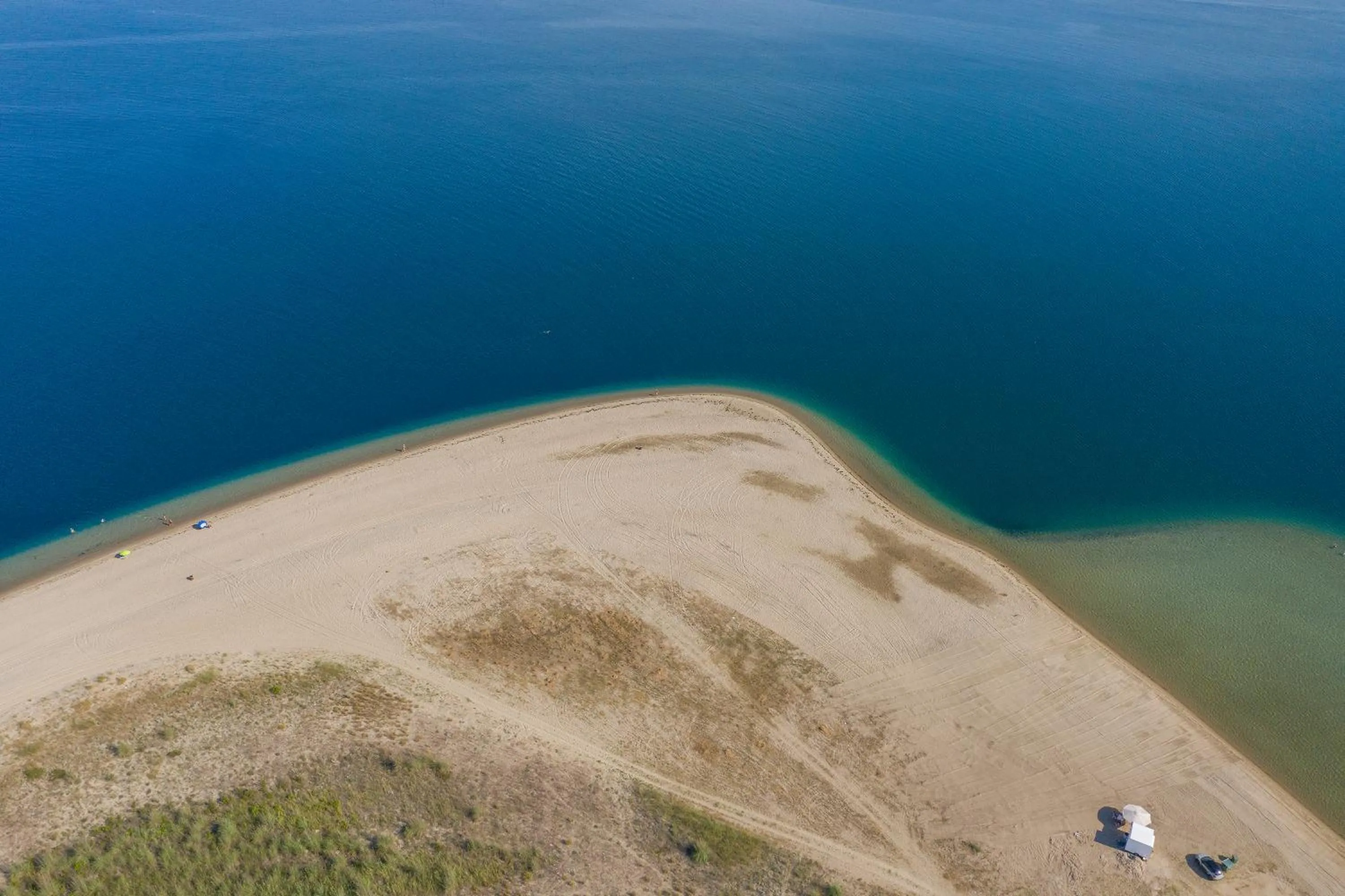 Nearby landmark in BISALTAE SEASIDE SUITES