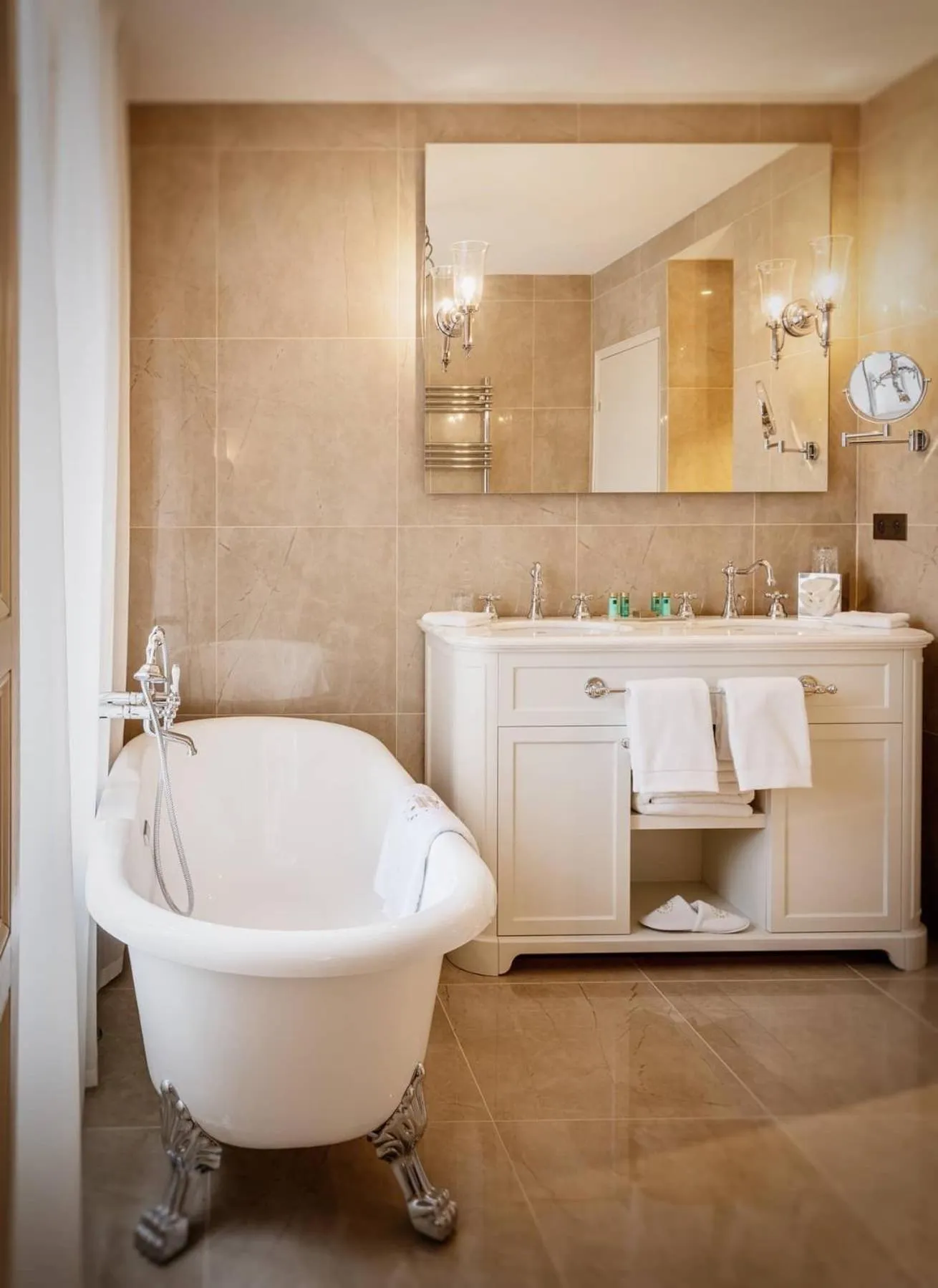 Bathroom in Abbaye De Villeneuve