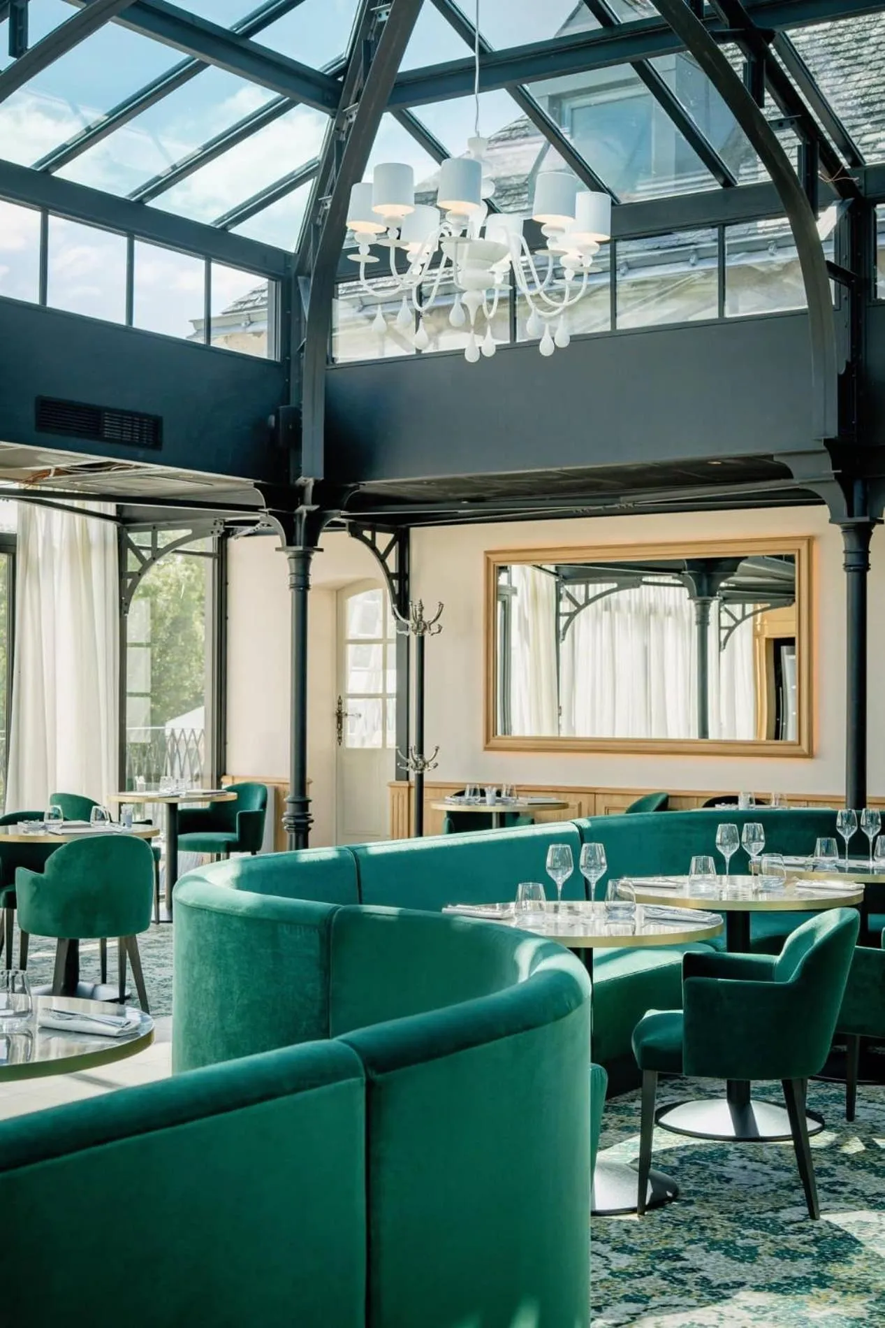 Restaurant/places to eat in Abbaye De Villeneuve