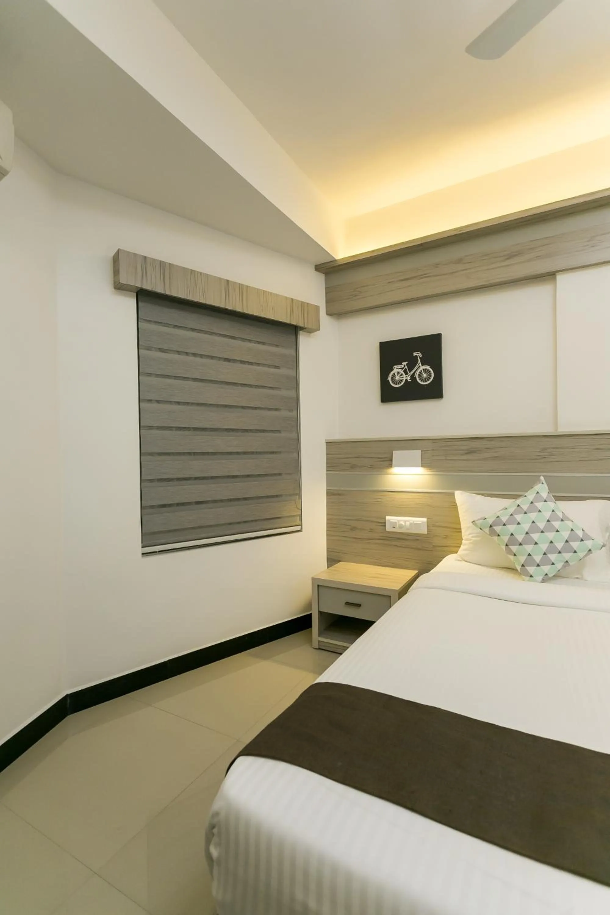 Bed in Sapphire Club Metro