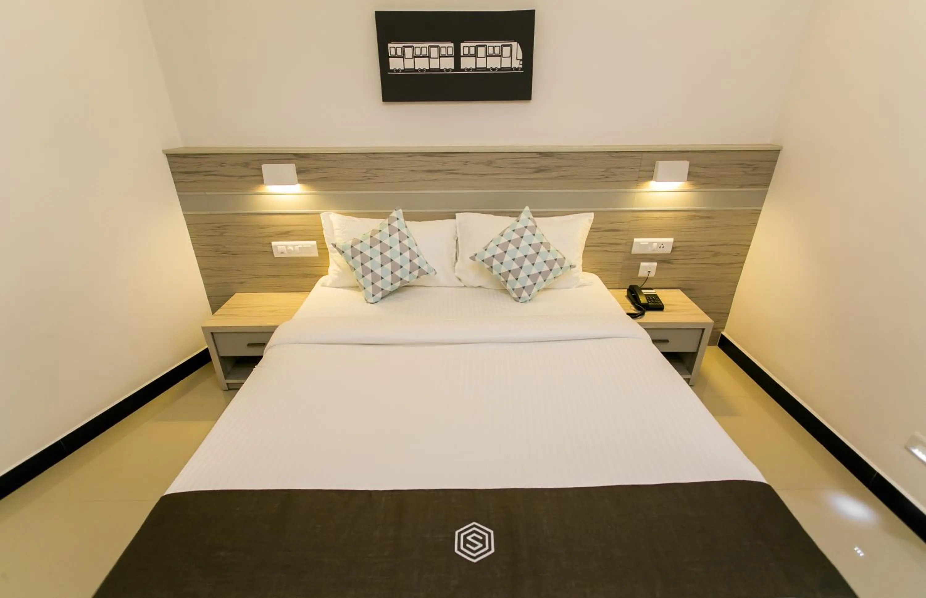 Bed in Sapphire Club Metro