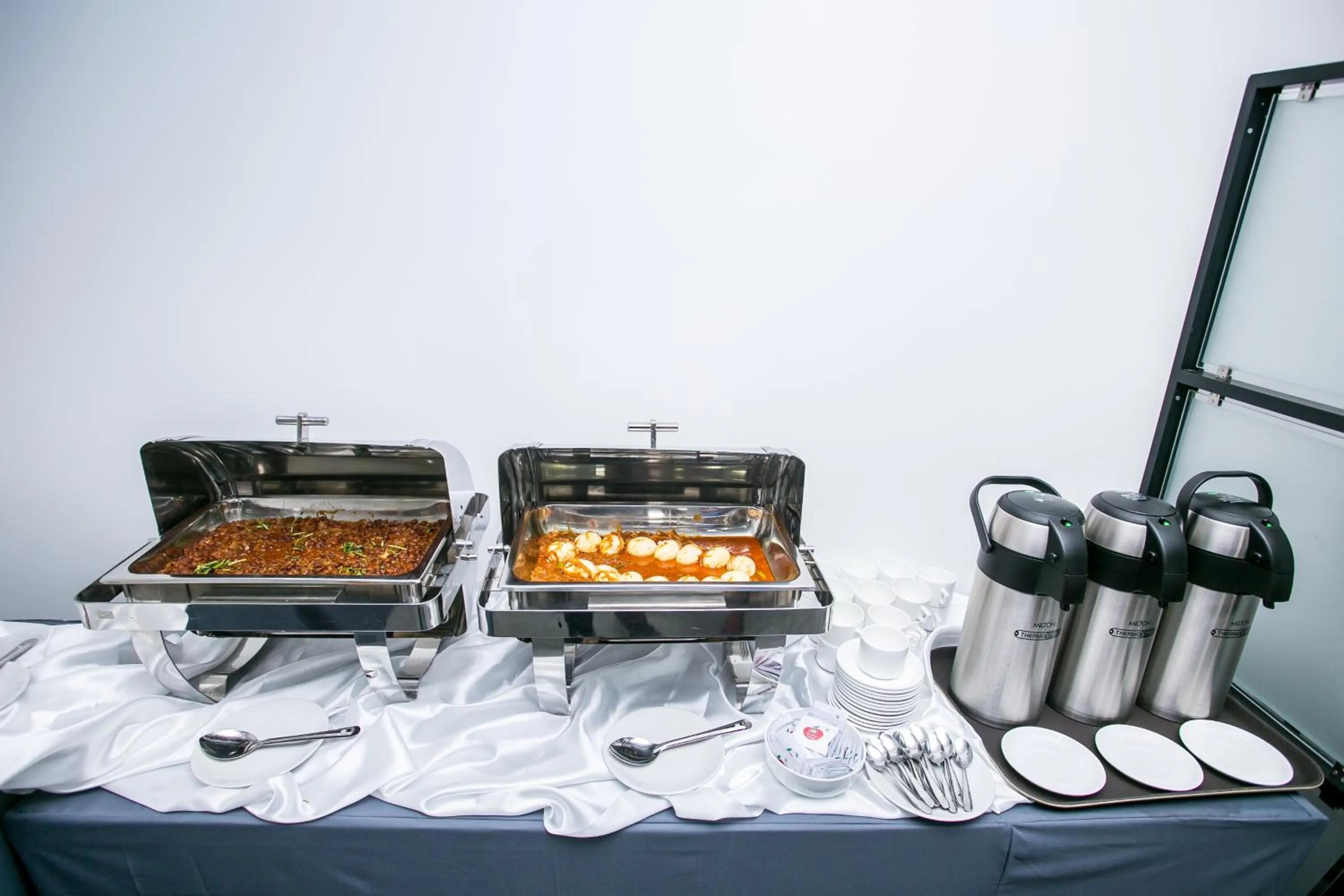 Coffee/tea facilities in Sapphire Club Metro