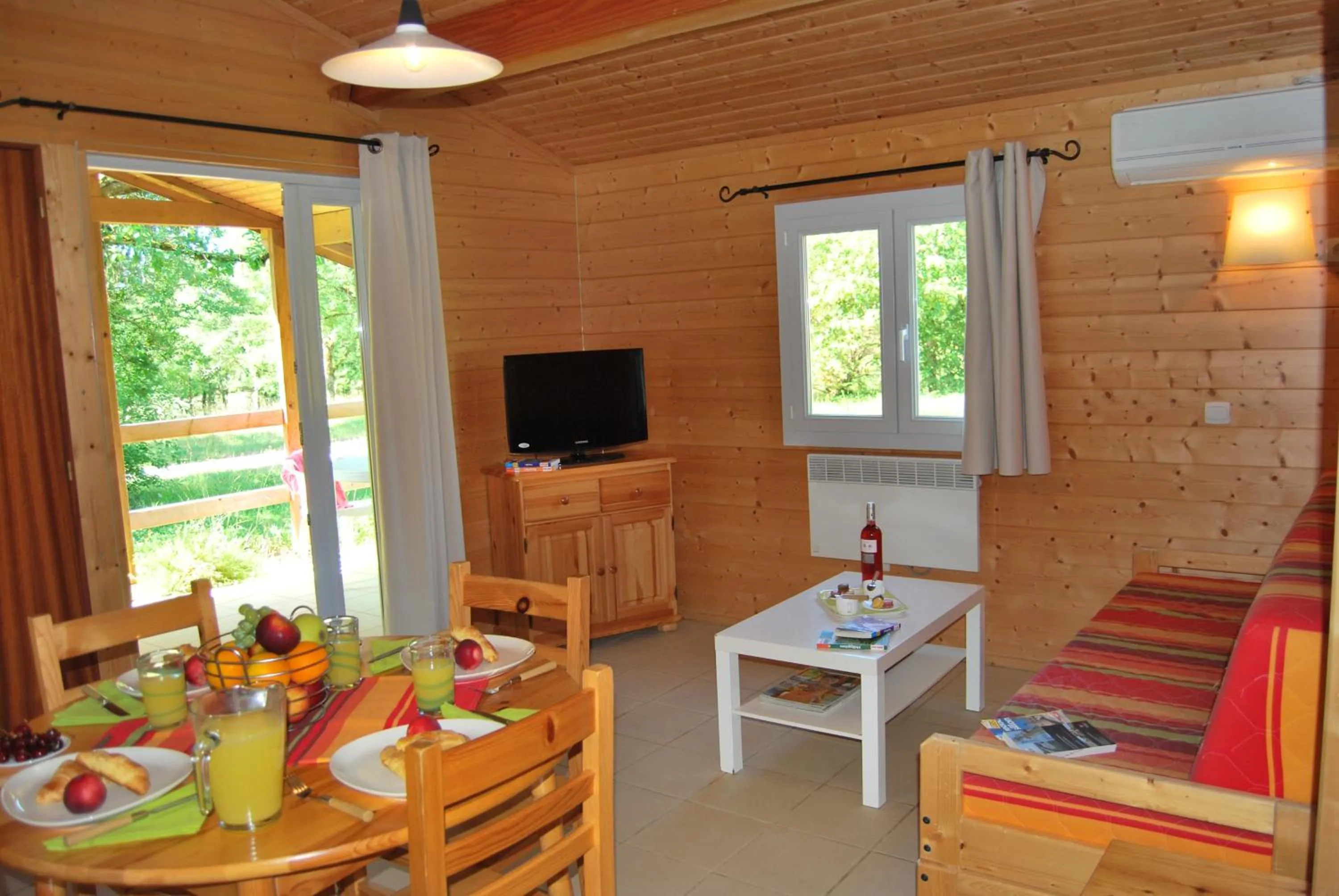 Patio in Lagrange Grand Bleu Vacances - Residence Les Ségalières