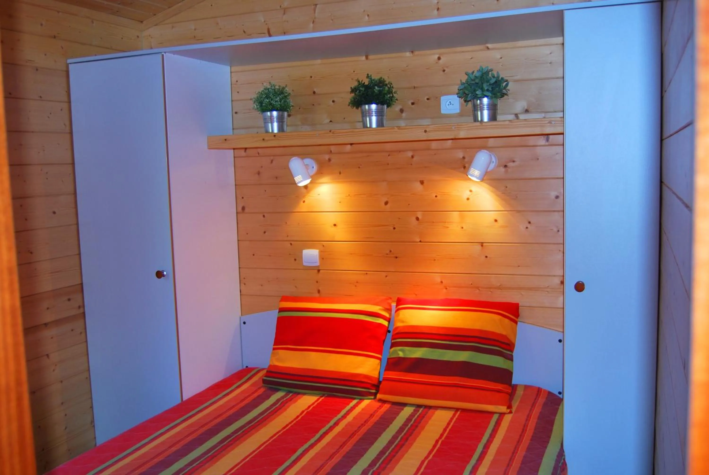 Bedroom, Bed in Lagrange Grand Bleu Vacances - Residence Les Ségalières