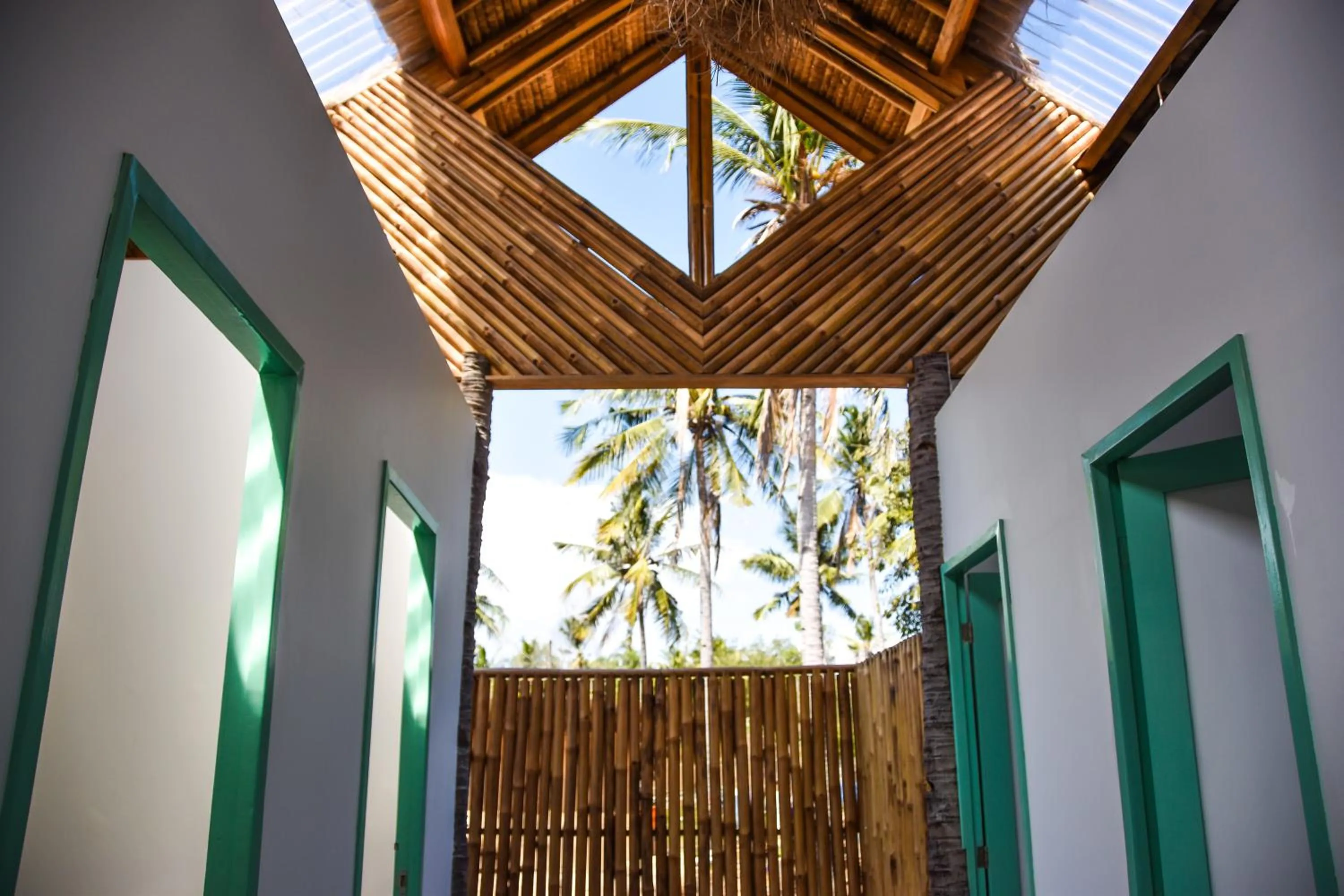 Bathroom in Mad Monkey Gili Trawangan