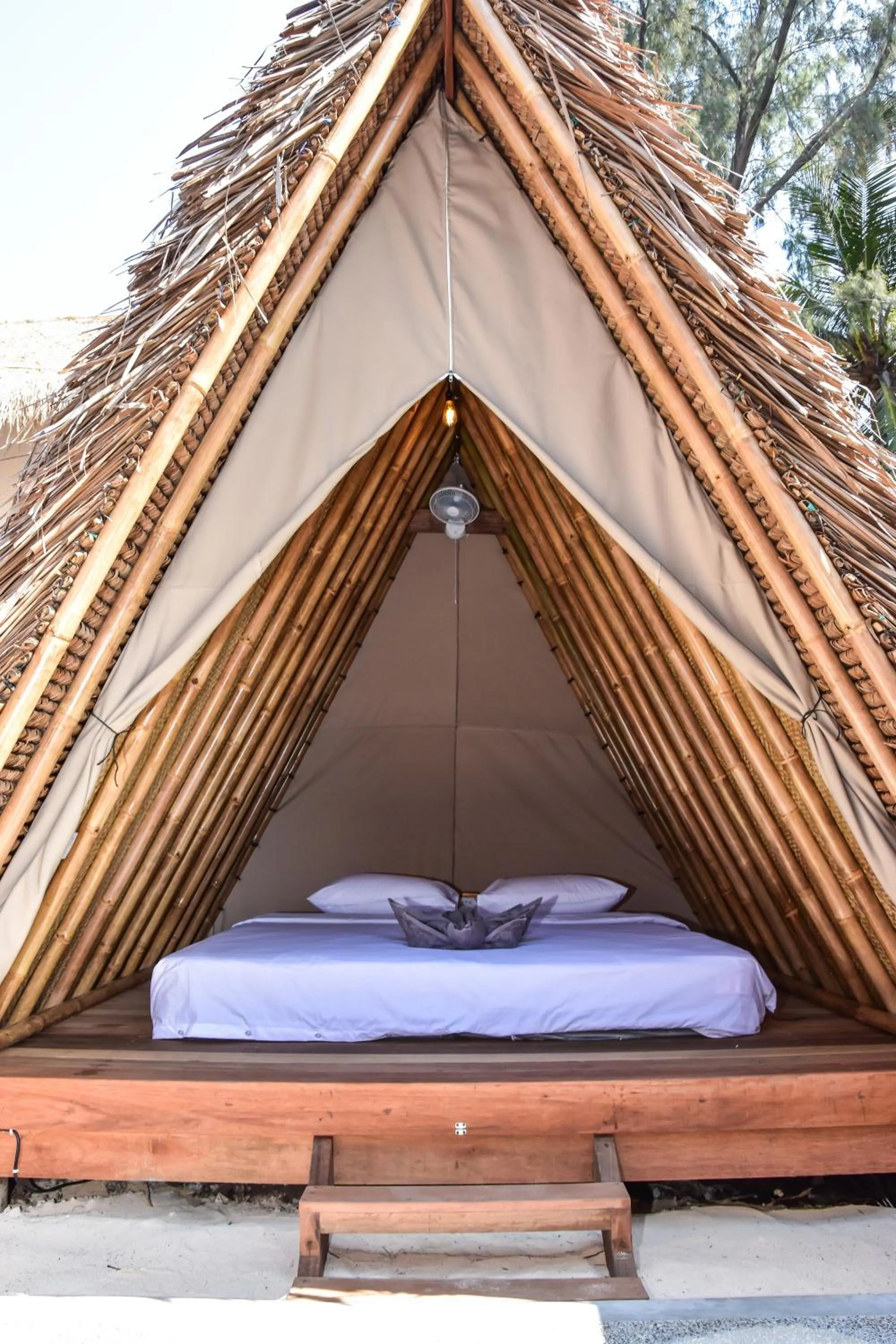 Bed in Mad Monkey Gili Trawangan